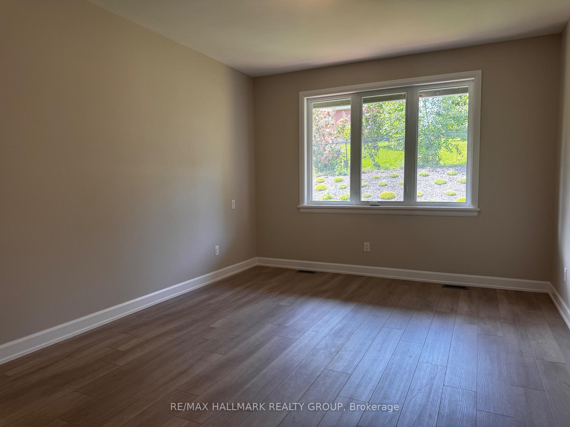 Photo 13 of 1513 Flanders Road, Brockville, Brockville — HOMEH