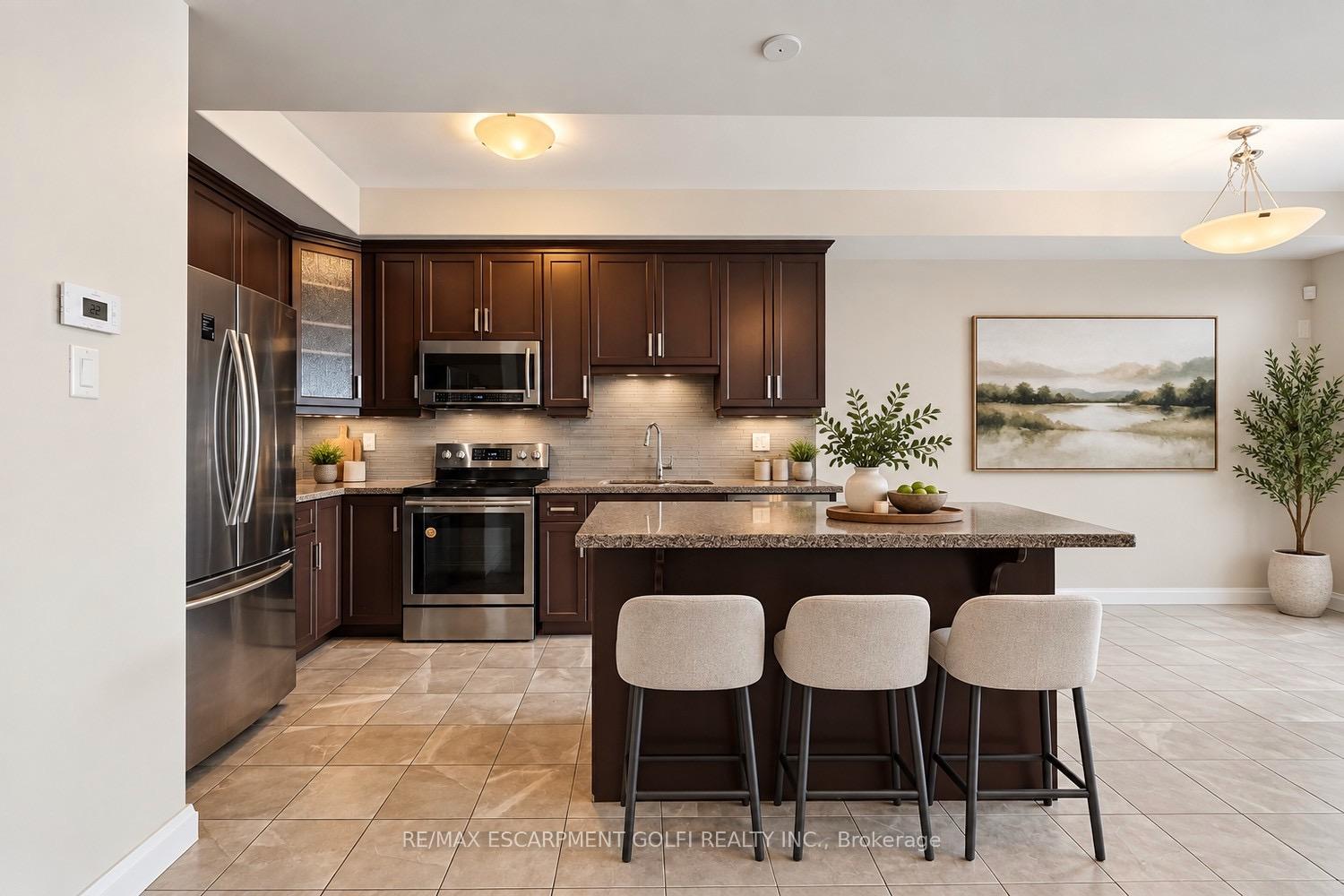 Photo 3 of 8 Rouley Lane, Hamilton, Ancaster — HOMEH