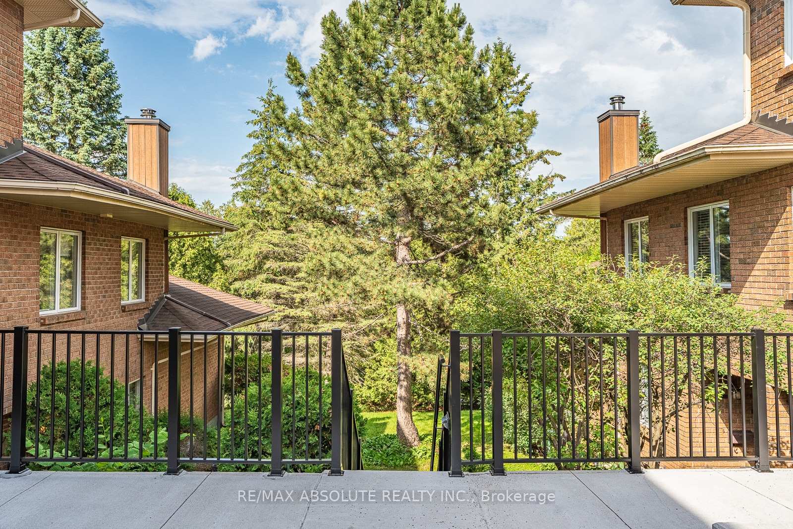Photo 6 of 206 Stratas Court, Ottawa, Kanata - Katimavik — HOMEH