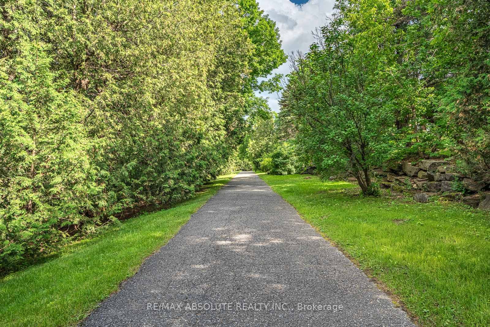 Photo 7 of 206 Stratas Court, Ottawa, Kanata - Katimavik — HOMEH