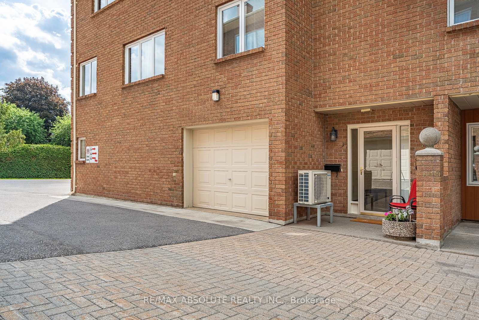 Photo 10 of 206 Stratas Court, Ottawa, Kanata - Katimavik — HOMEH
