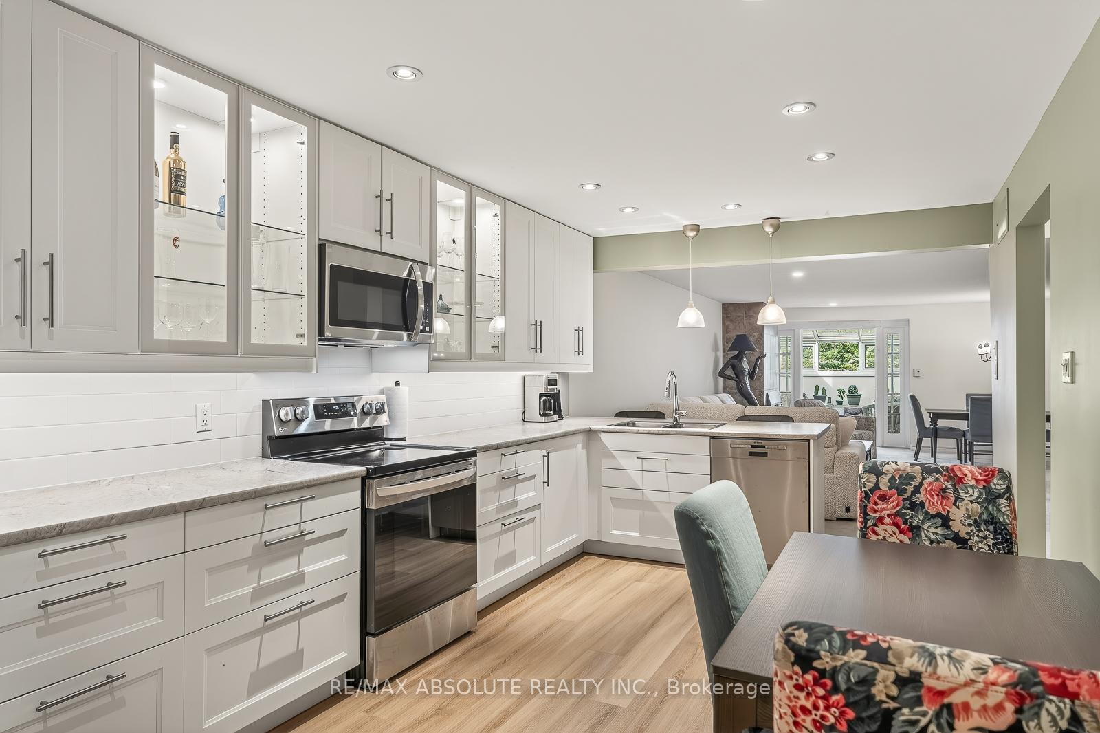 Photo 17 of 206 Stratas Court, Ottawa, Kanata - Katimavik — HOMEH