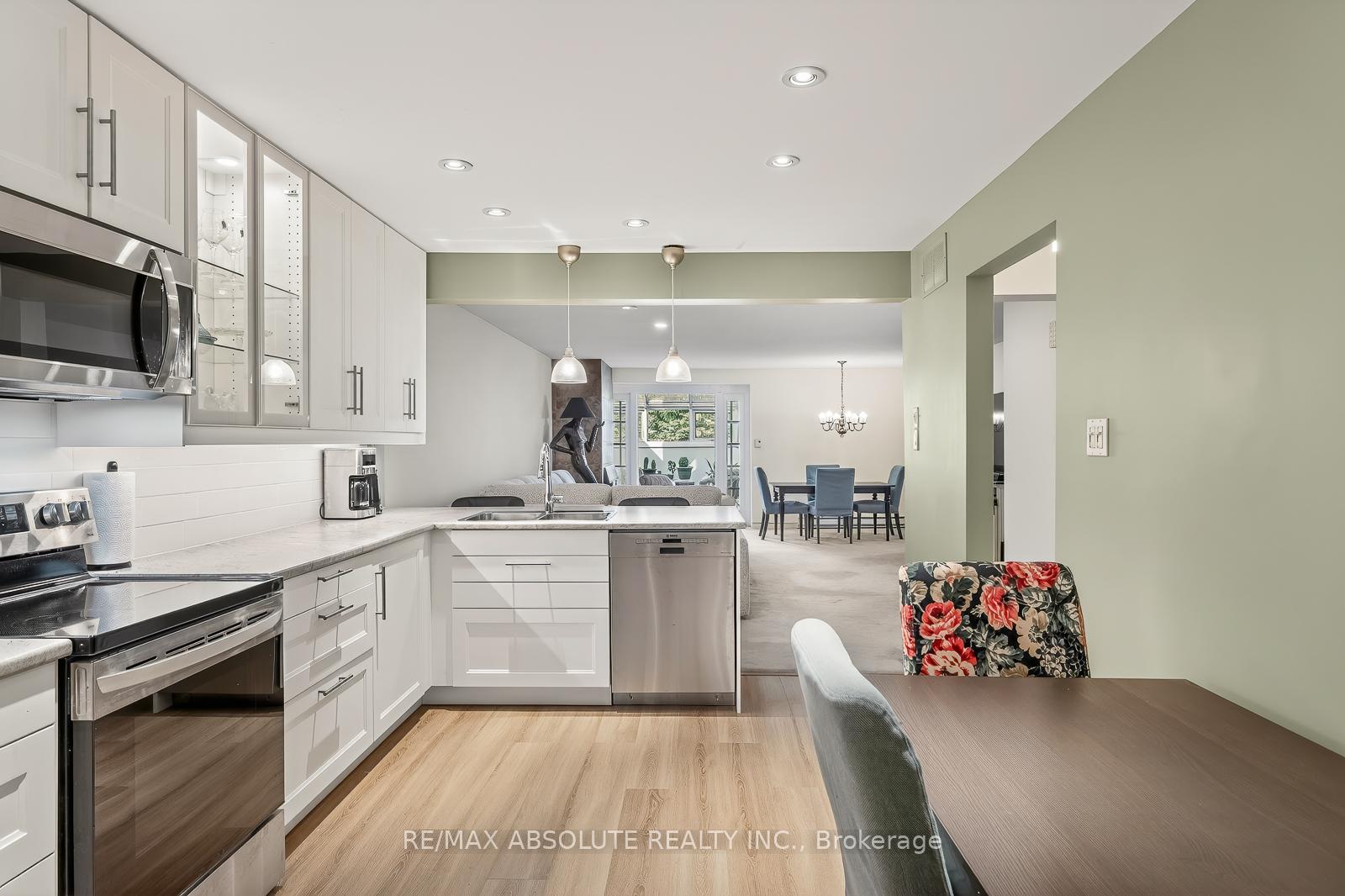 Photo 18 of 206 Stratas Court, Ottawa, Kanata - Katimavik — HOMEH