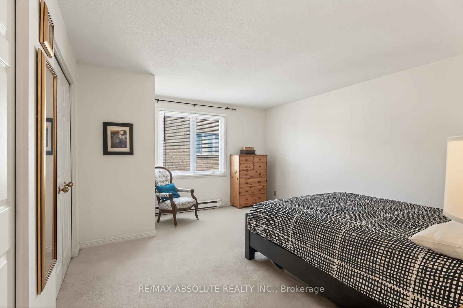 Photo 30 of 206 Stratas Court, Ottawa, Kanata - Katimavik — HOMEH