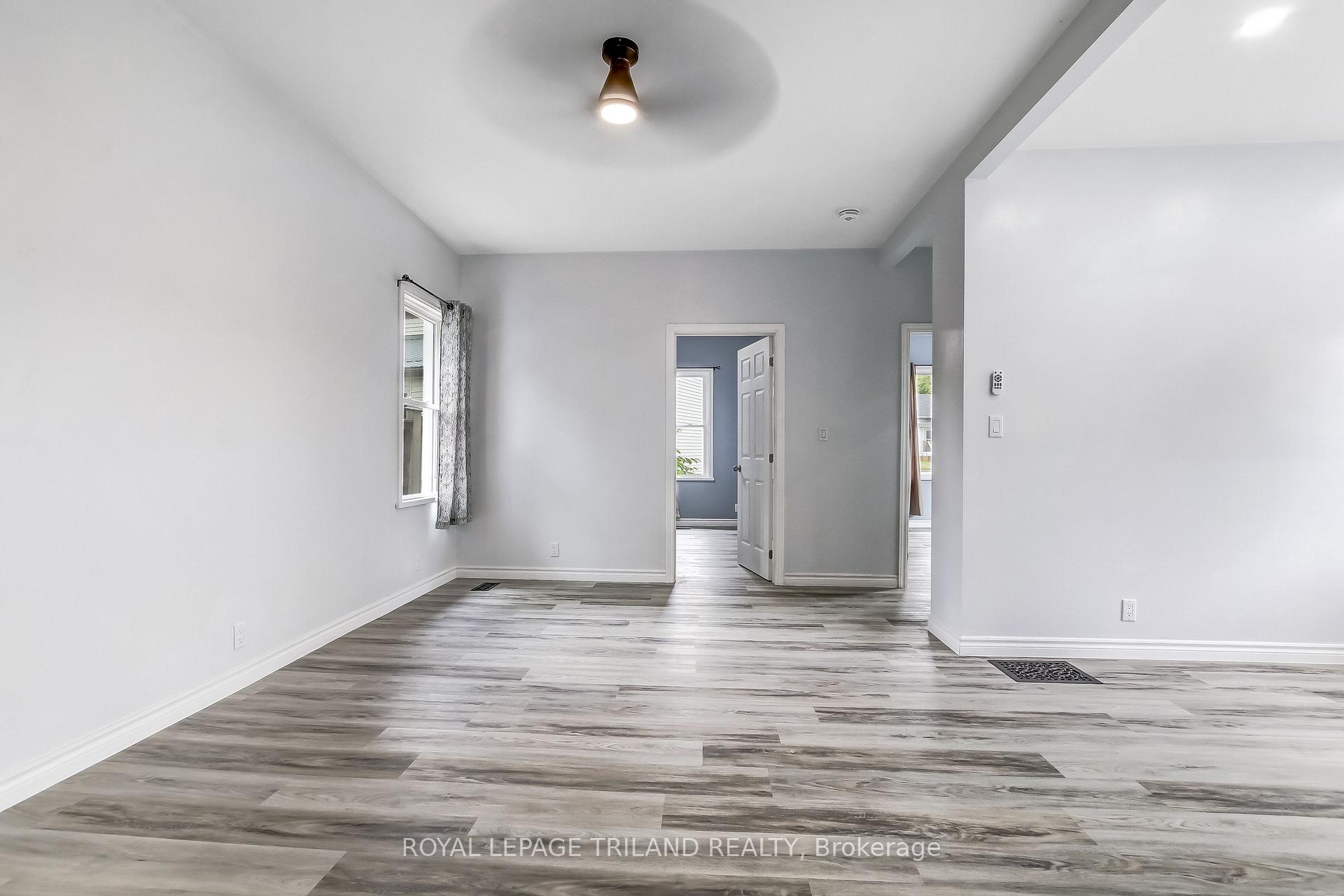Photo 7 of 56 Mondamin Street, St. Thomas — HOMEH
