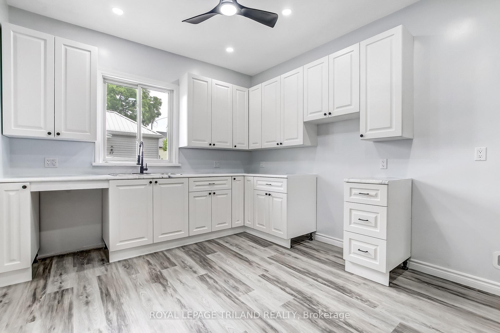 Photo 10 of 56 Mondamin Street, St. Thomas — HOMEH