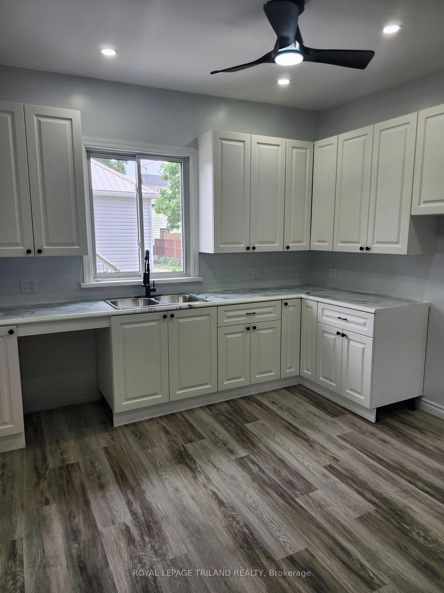 Photo 11 of 56 Mondamin Street, St. Thomas — HOMEH