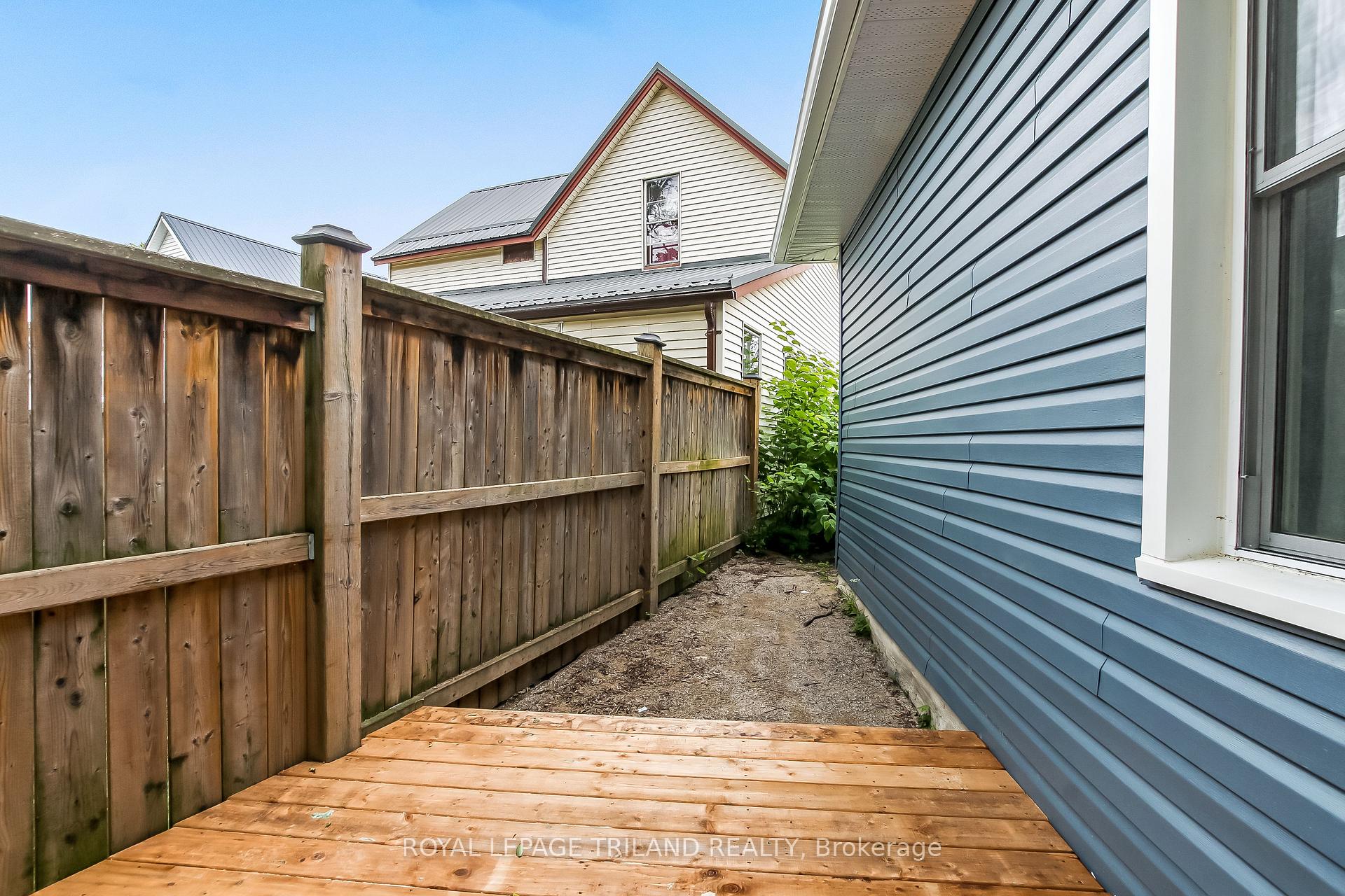 Photo 21 of 56 Mondamin Street, St. Thomas — HOMEH