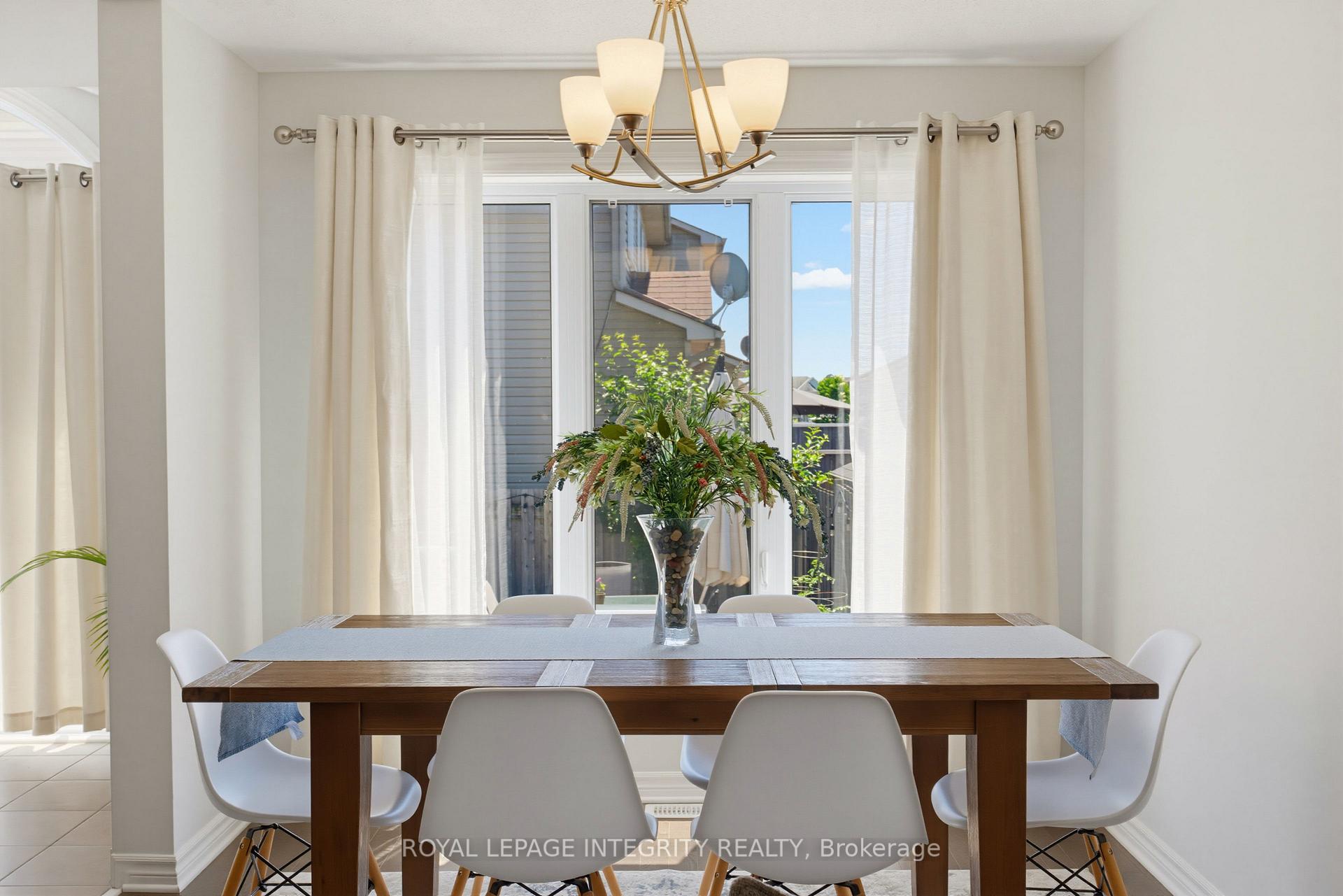 Photo 20 of 173 Silvermoon Crescent, Ottawa, Avalon East — HOMEH