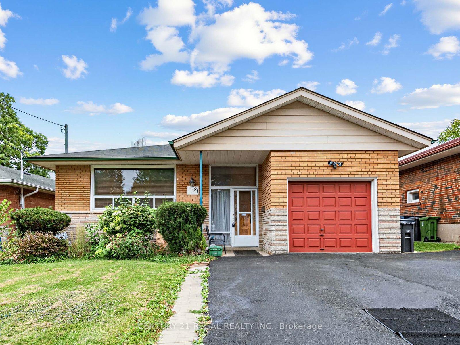 Photo 2 of 121 Janray Drive, Scarborough, Woburn — HOMEH