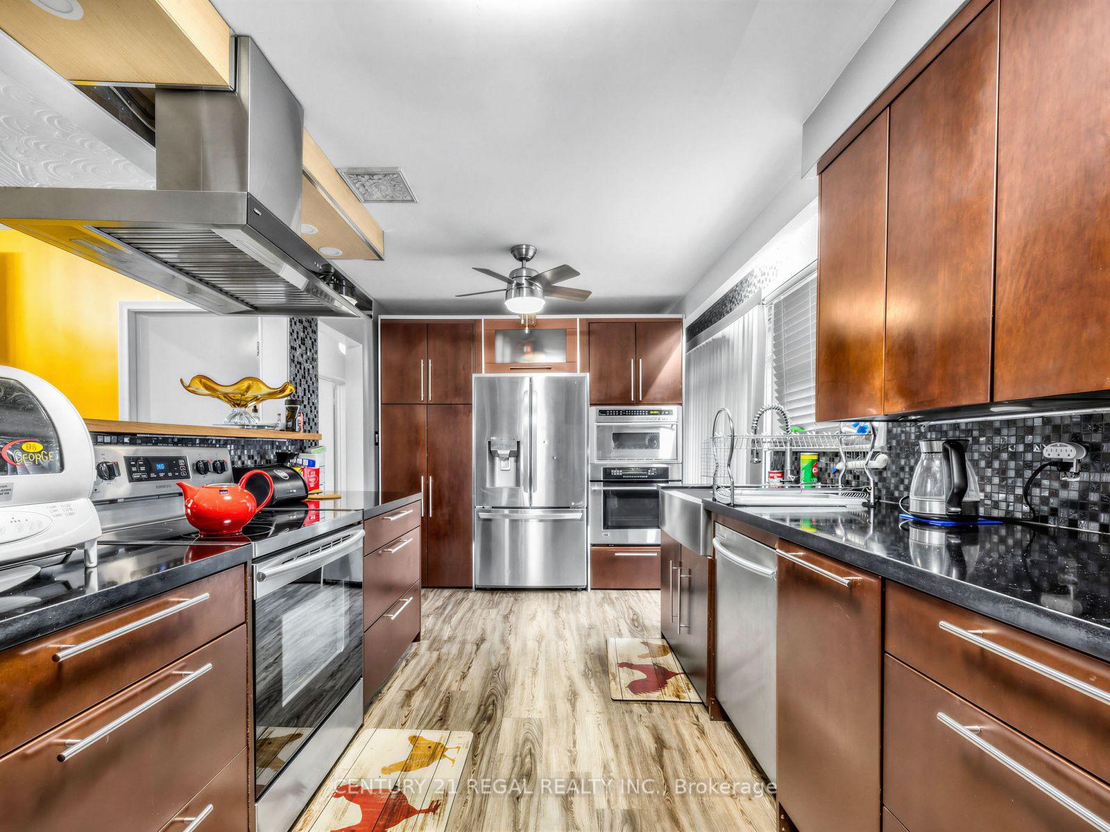 Photo 13 of 121 Janray Drive, Scarborough, Woburn — HOMEH
