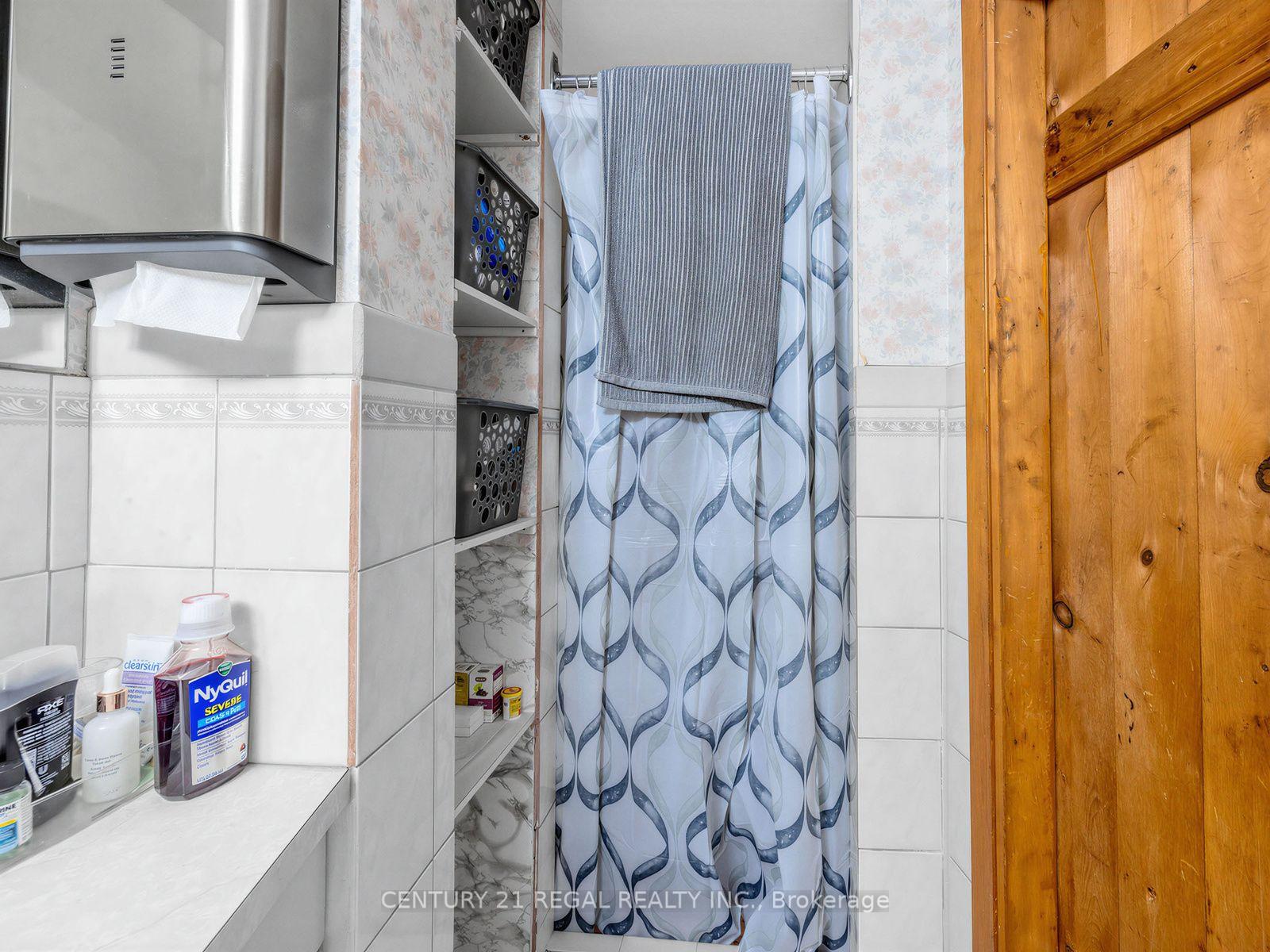 Photo 30 of 121 Janray Drive, Scarborough, Woburn — HOMEH