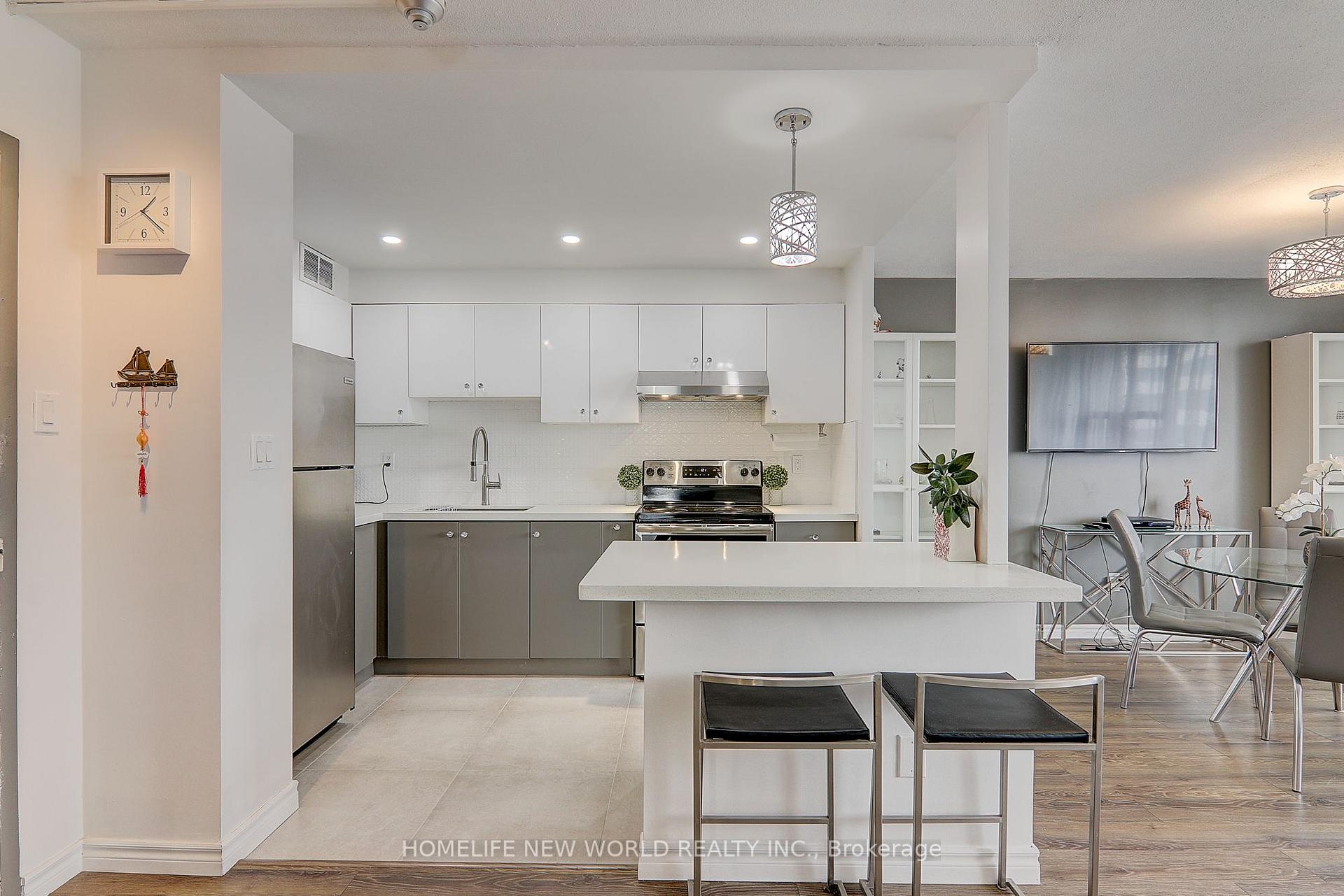 Photo 4 of Unit 1412, 10 Parkway Forest Drive, North York, Henry Farm — HOMEH
