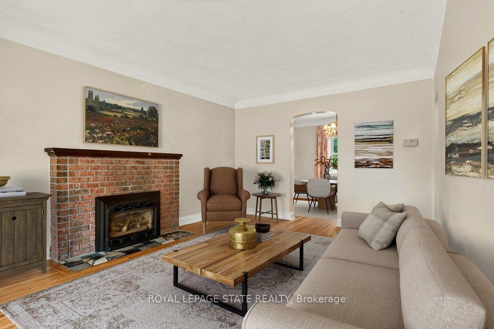 Photo 3 of 64 Tweedsmuir Avenue, Hamilton, Dundas — HOMEH