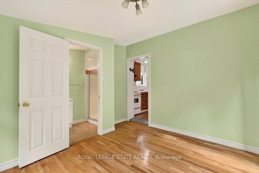 Photo 19 of 64 Tweedsmuir Avenue, Hamilton, Dundas — HOMEH