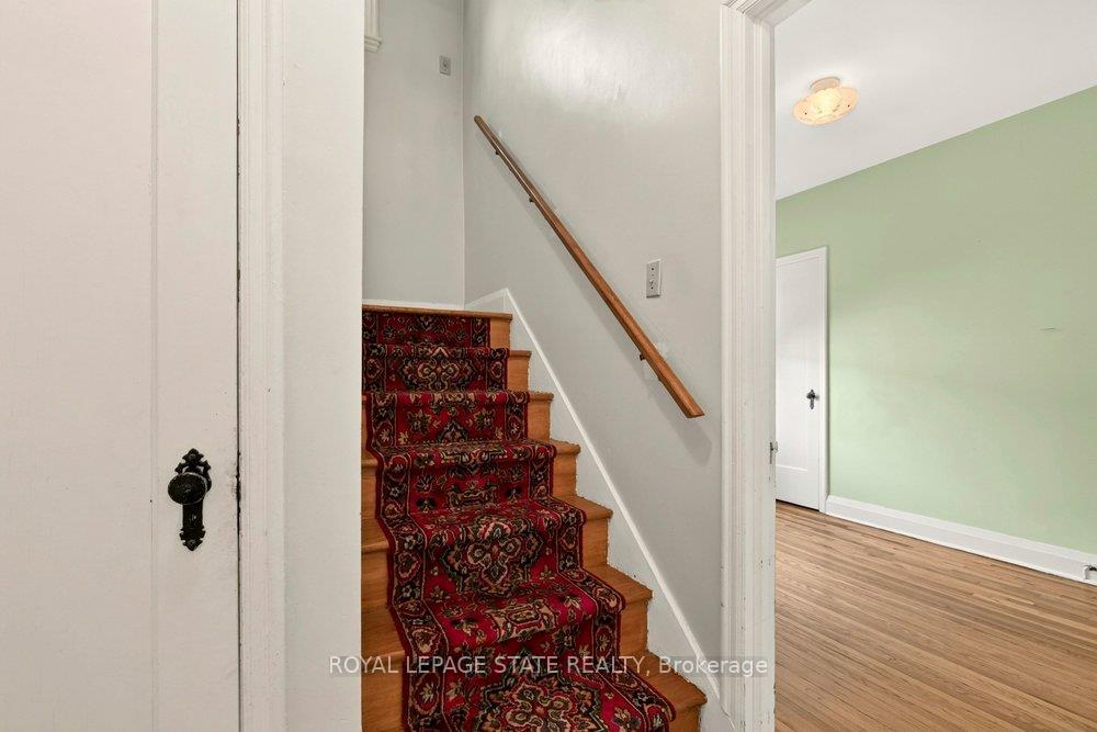 Photo 22 of 64 Tweedsmuir Avenue, Hamilton, Dundas — HOMEH