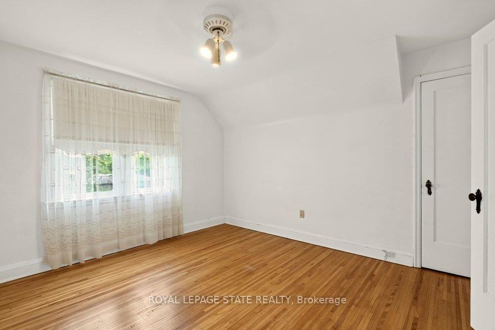 Photo 25 of 64 Tweedsmuir Avenue, Hamilton, Dundas — HOMEH