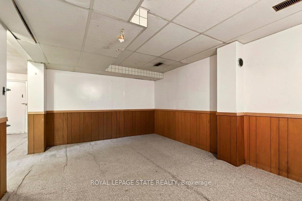 Photo 35 of 64 Tweedsmuir Avenue, Hamilton, Dundas — HOMEH
