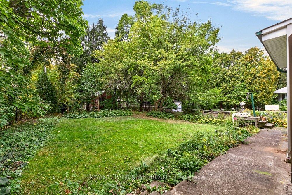 Photo 41 of 64 Tweedsmuir Avenue, Hamilton, Dundas — HOMEH