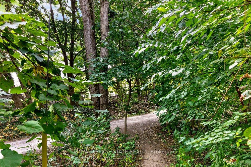 Photo 43 of 64 Tweedsmuir Avenue, Hamilton, Dundas — HOMEH