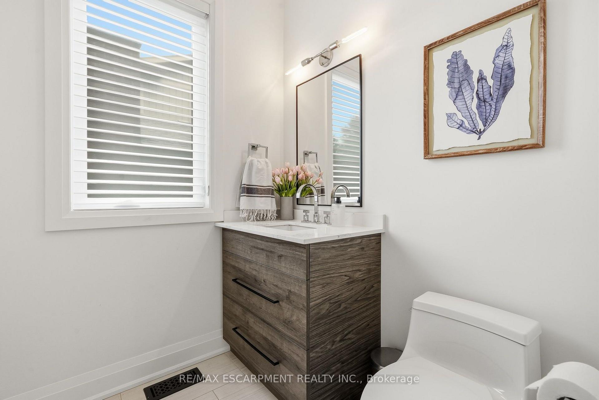 Photo 20 of 420 Oakwood Drive, Burlington, Roseland — HOMEH