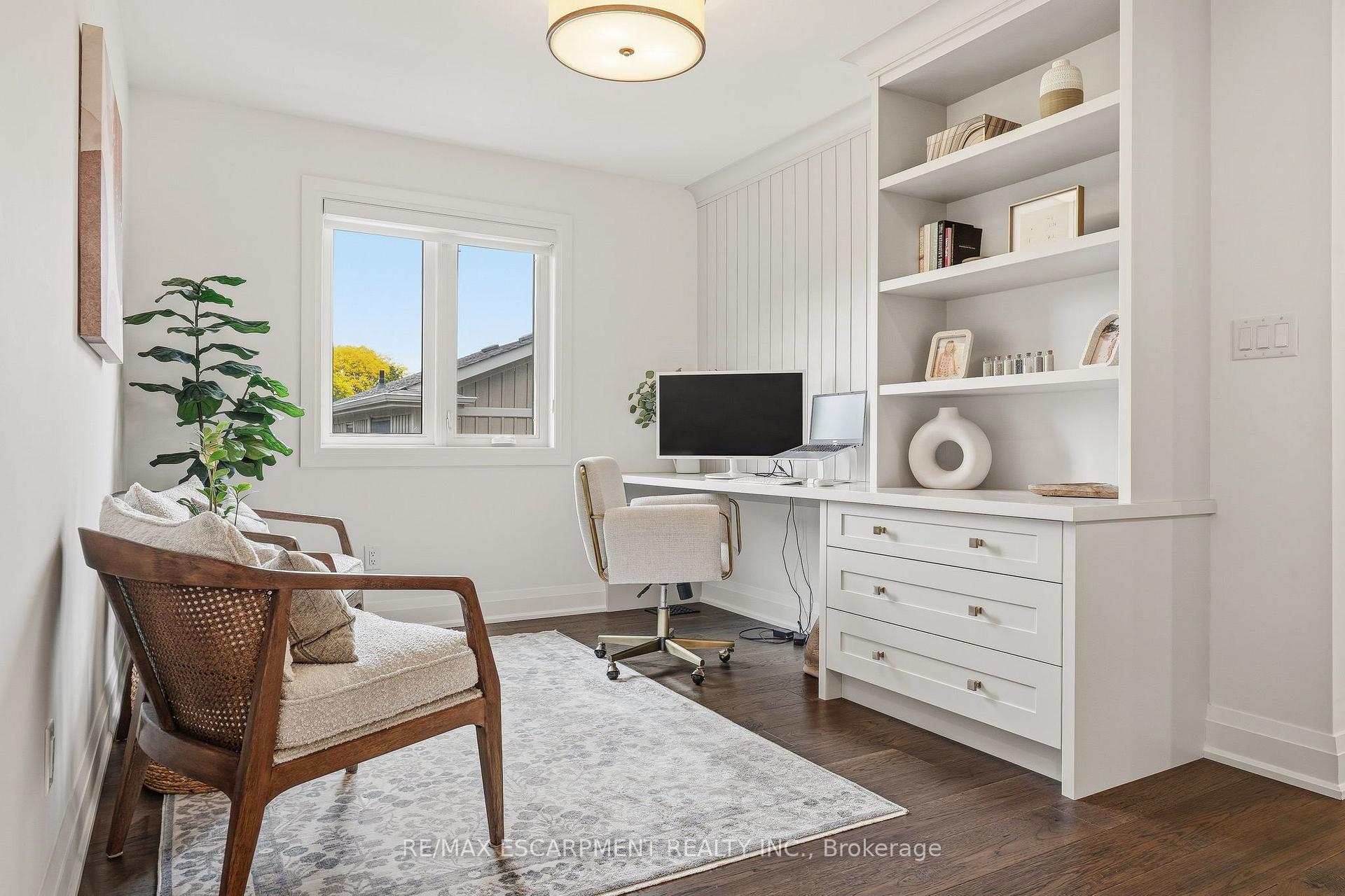 Photo 23 of 420 Oakwood Drive, Burlington, Roseland — HOMEH