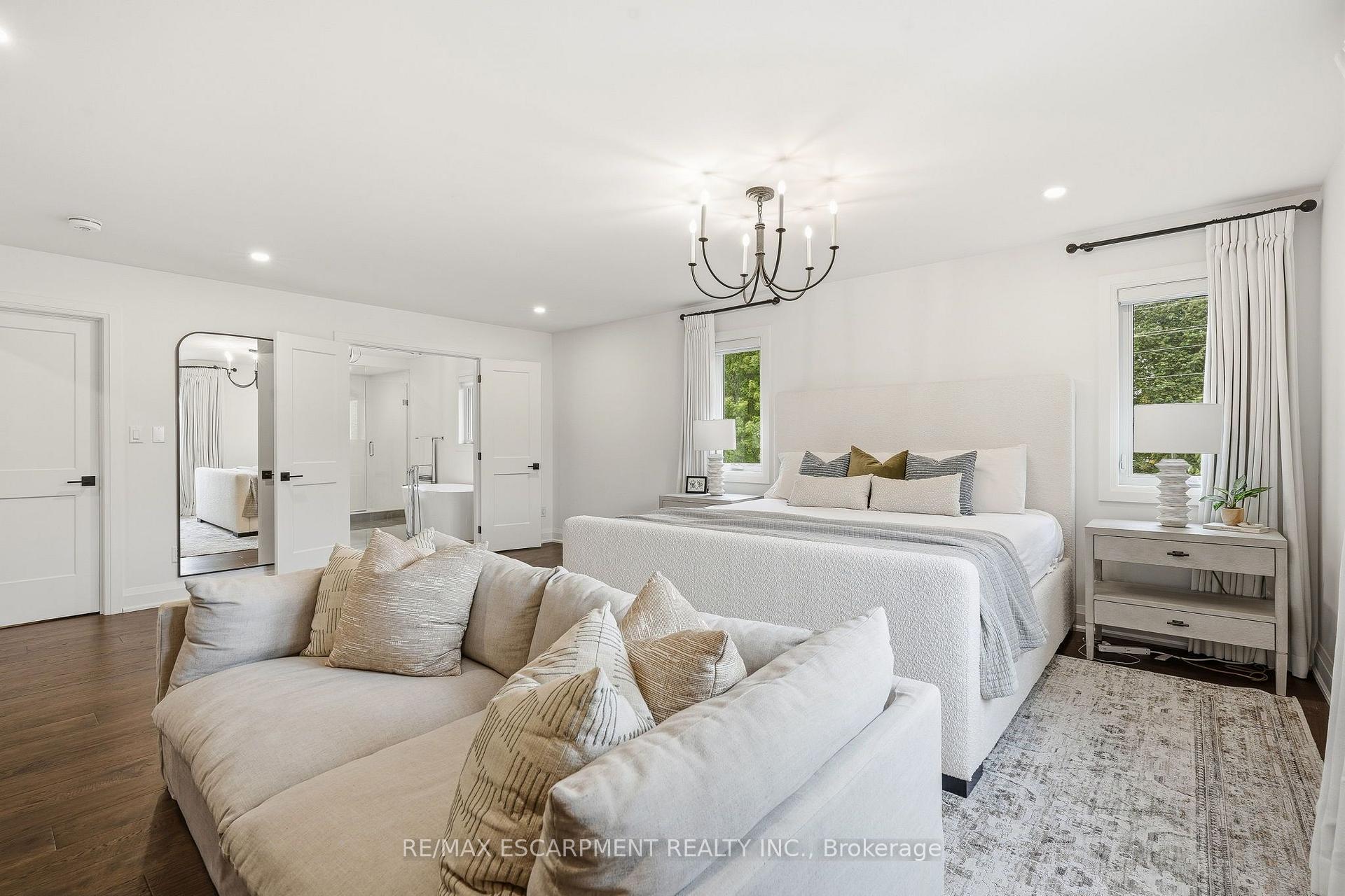Photo 27 of 420 Oakwood Drive, Burlington, Roseland — HOMEH