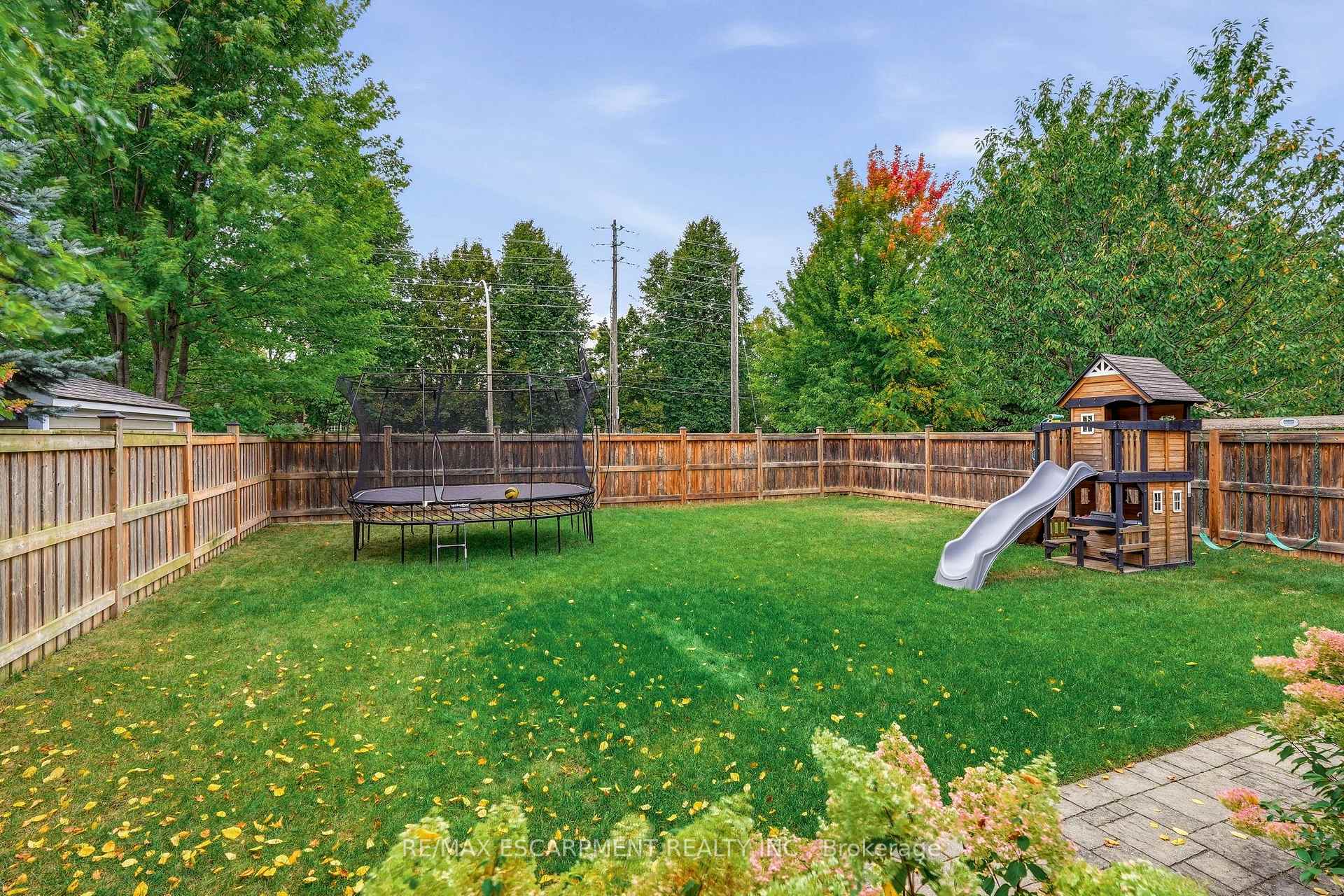Photo 46 of 420 Oakwood Drive, Burlington, Roseland — HOMEH
