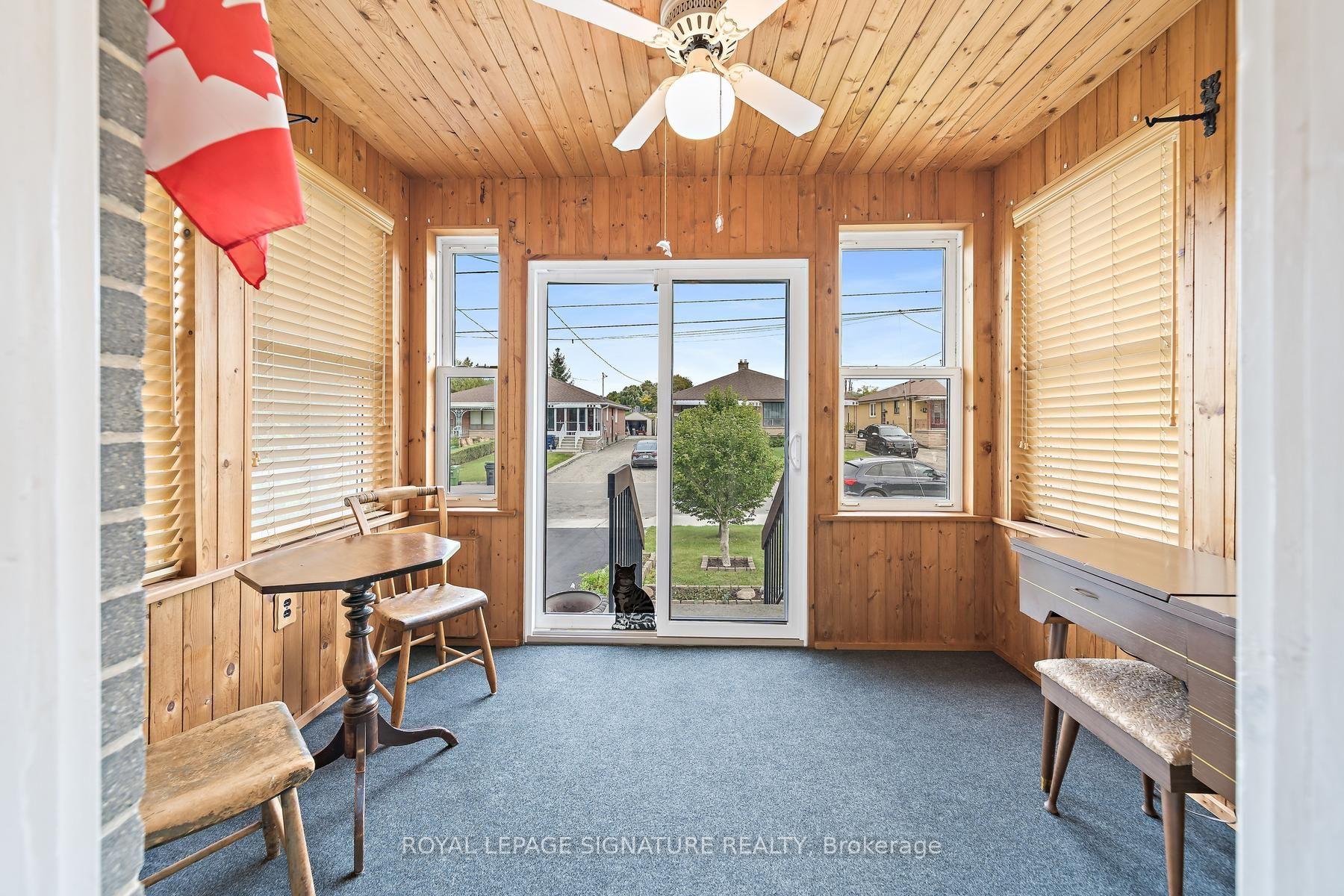 Photo 4 of 29 Heavitree Drive, North York, Downsview-Roding-CFB — HOMEH