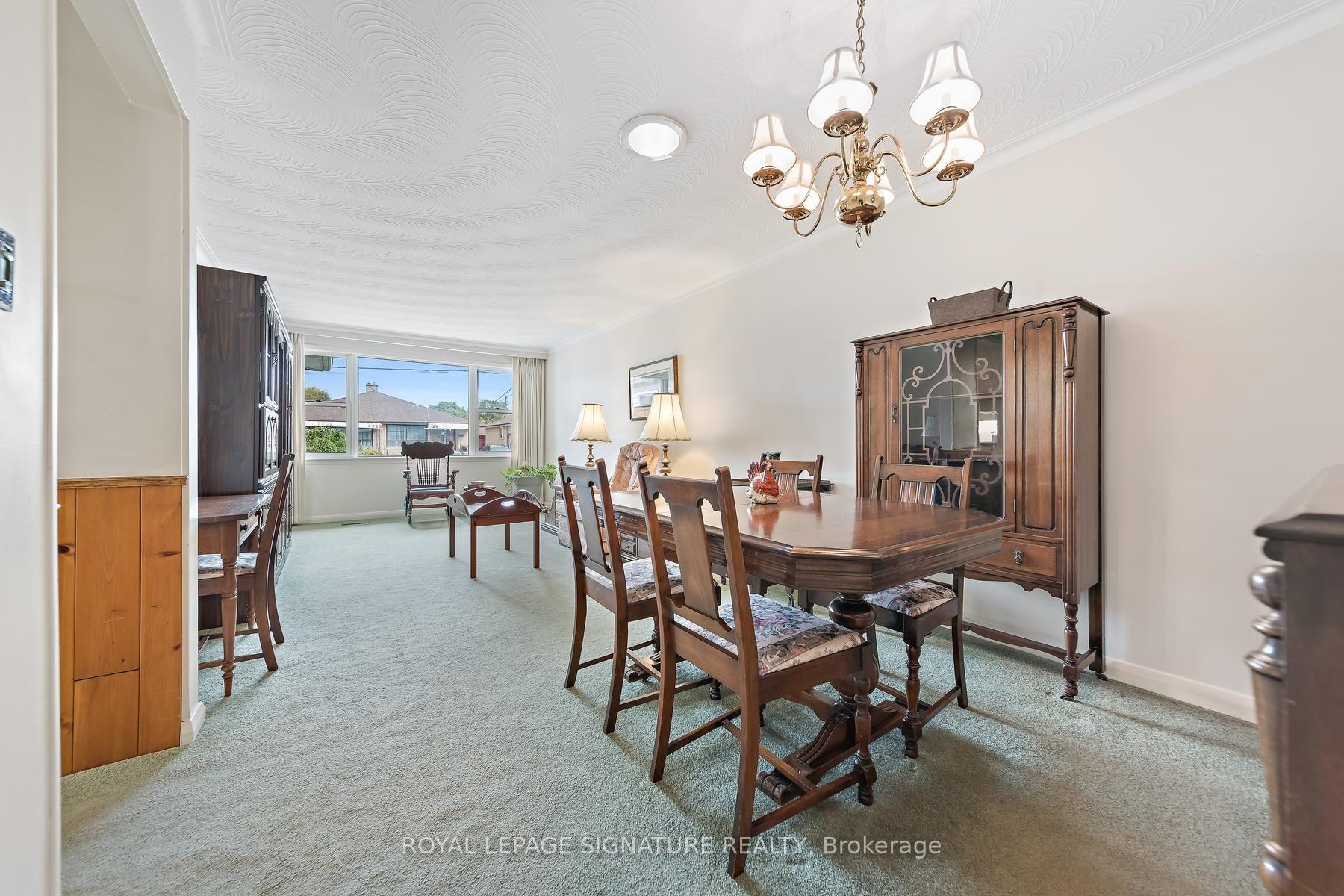 Photo 10 of 29 Heavitree Drive, North York, Downsview-Roding-CFB — HOMEH