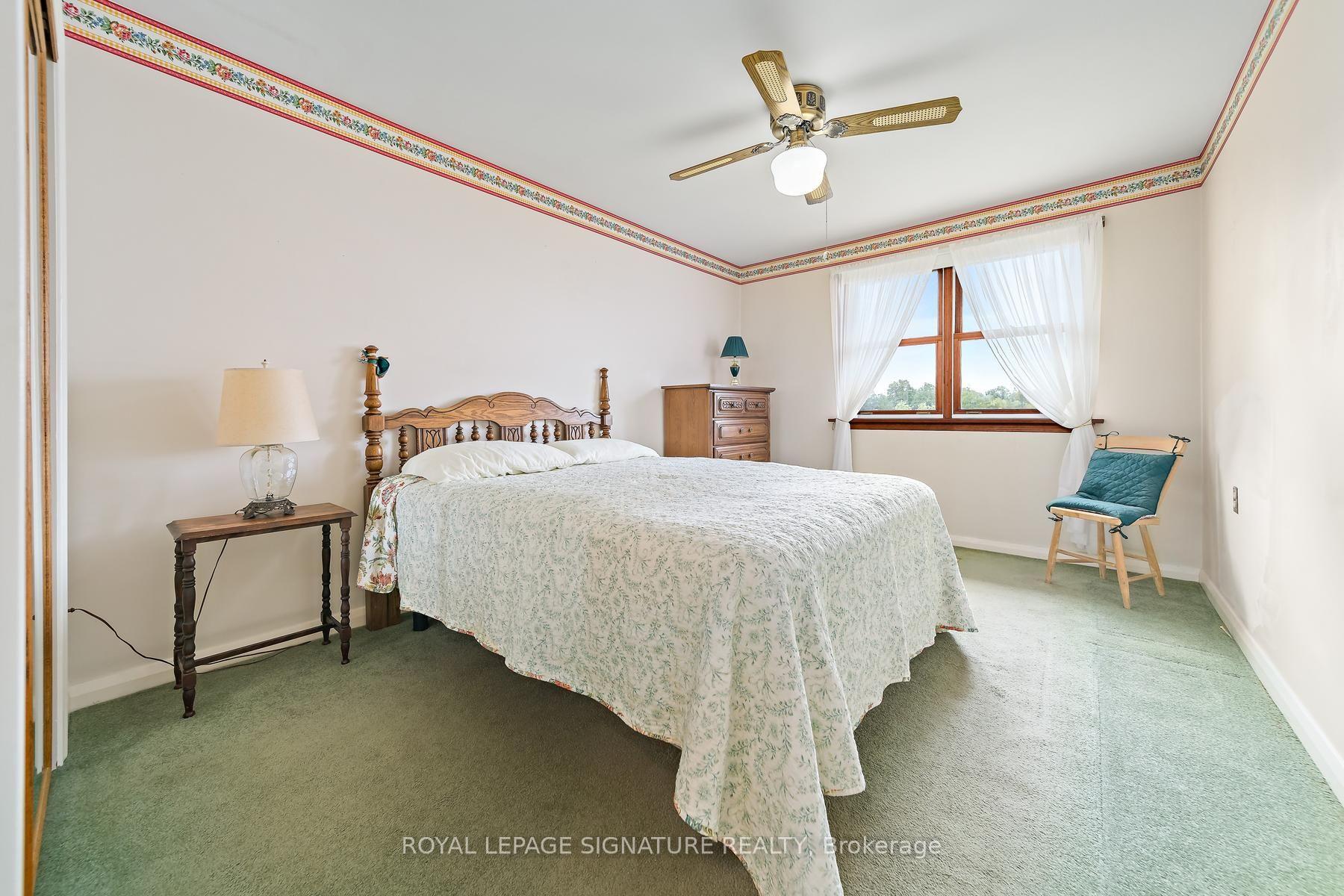 Photo 13 of 29 Heavitree Drive, North York, Downsview-Roding-CFB — HOMEH
