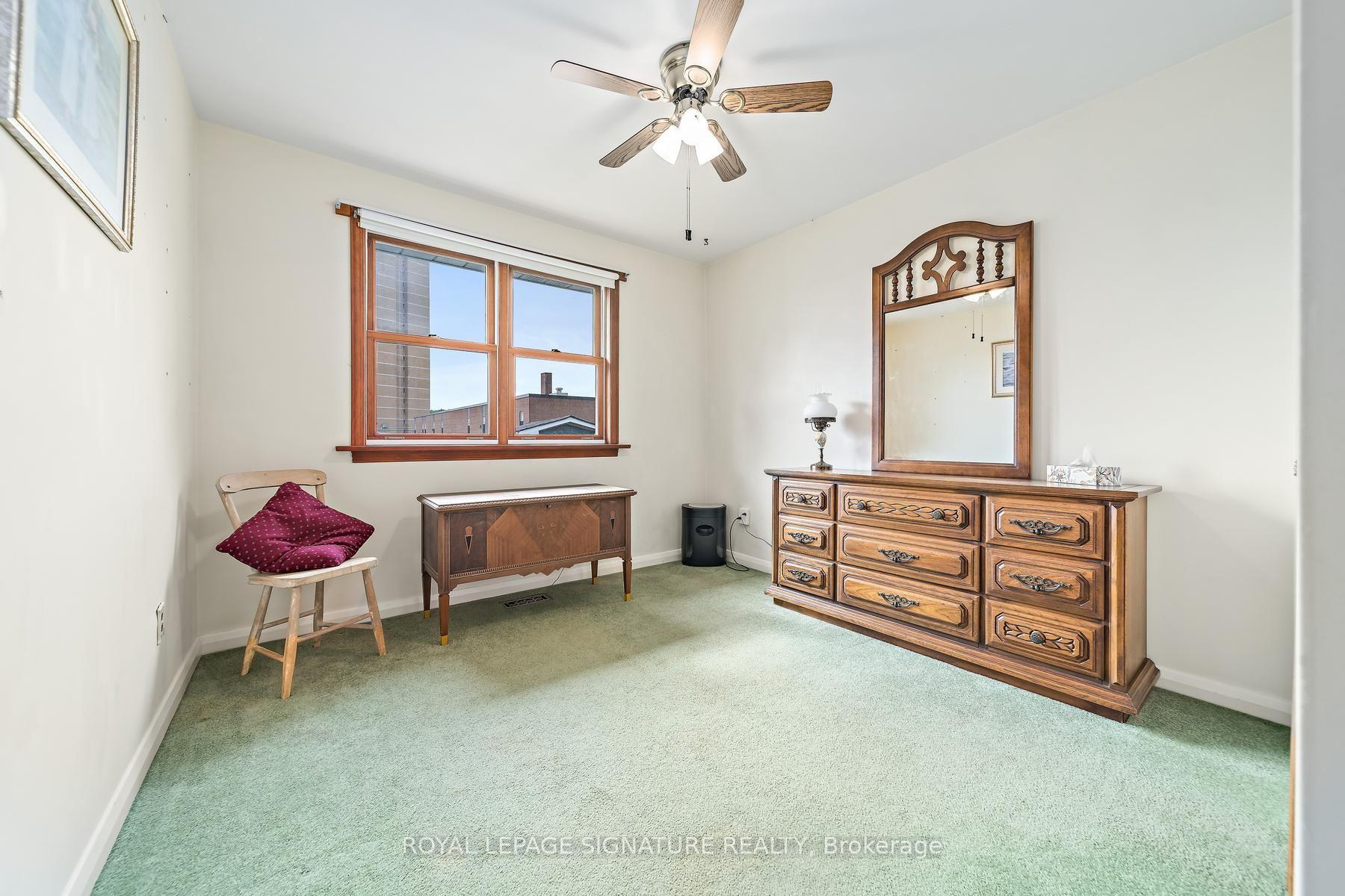 Photo 14 of 29 Heavitree Drive, North York, Downsview-Roding-CFB — HOMEH