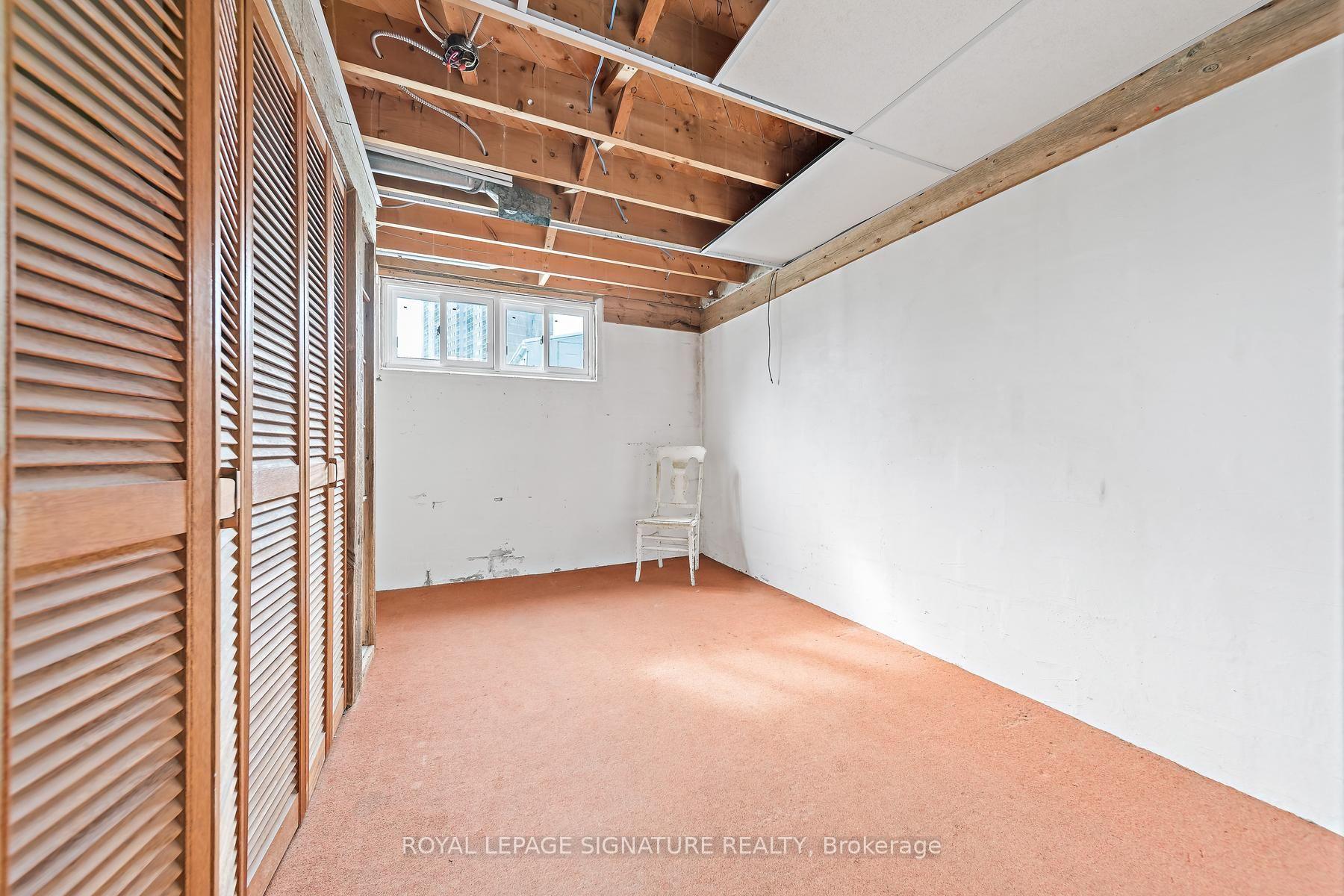 Photo 24 of 29 Heavitree Drive, North York, Downsview-Roding-CFB — HOMEH