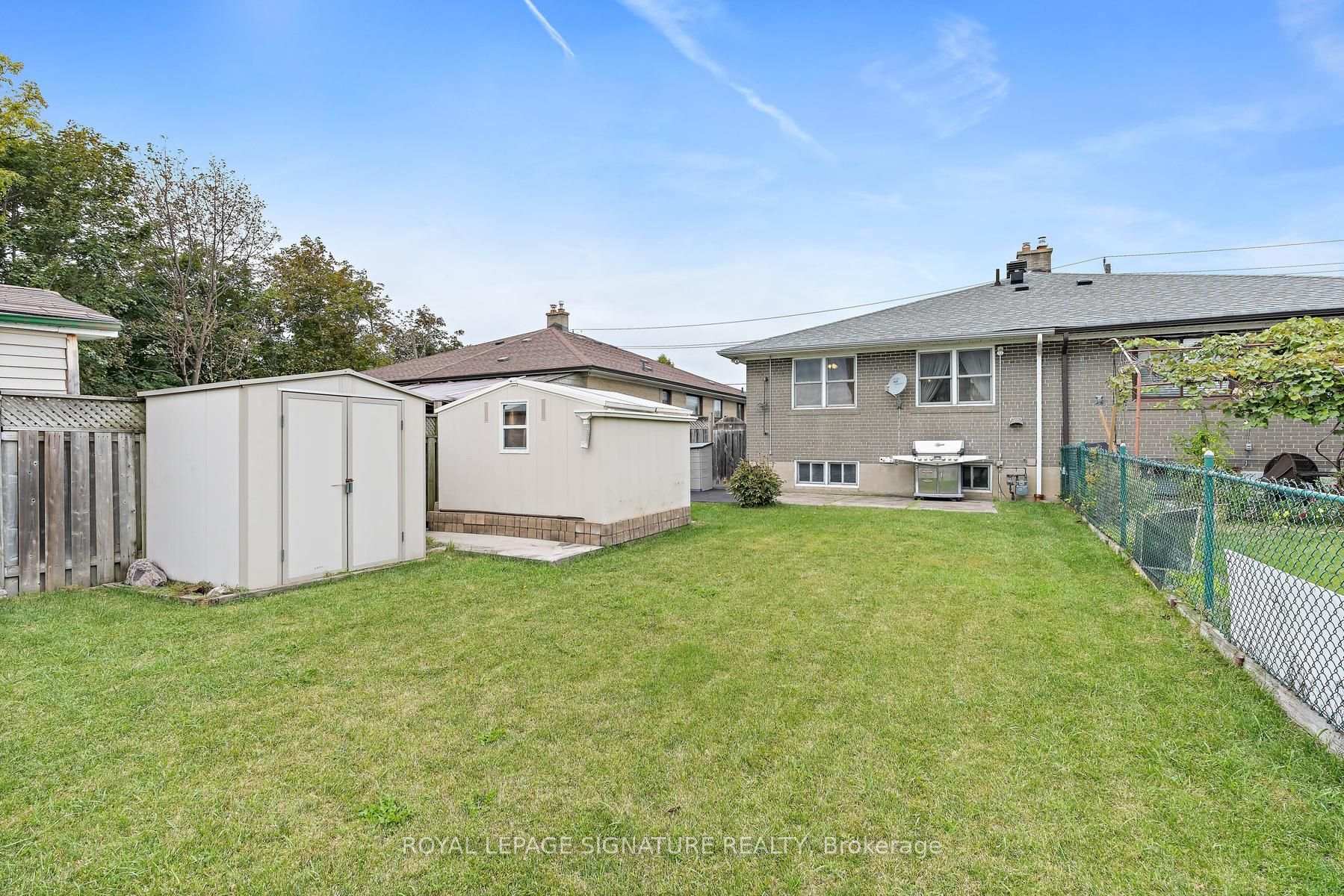 Photo 26 of 29 Heavitree Drive, North York, Downsview-Roding-CFB — HOMEH