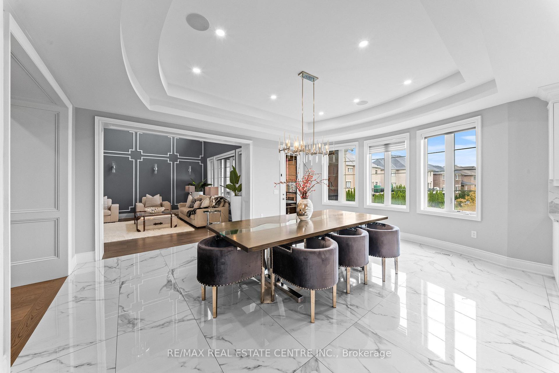Photo 14 of 10 Rolling Green Court, Vaughan, Kleinburg — HOMEH