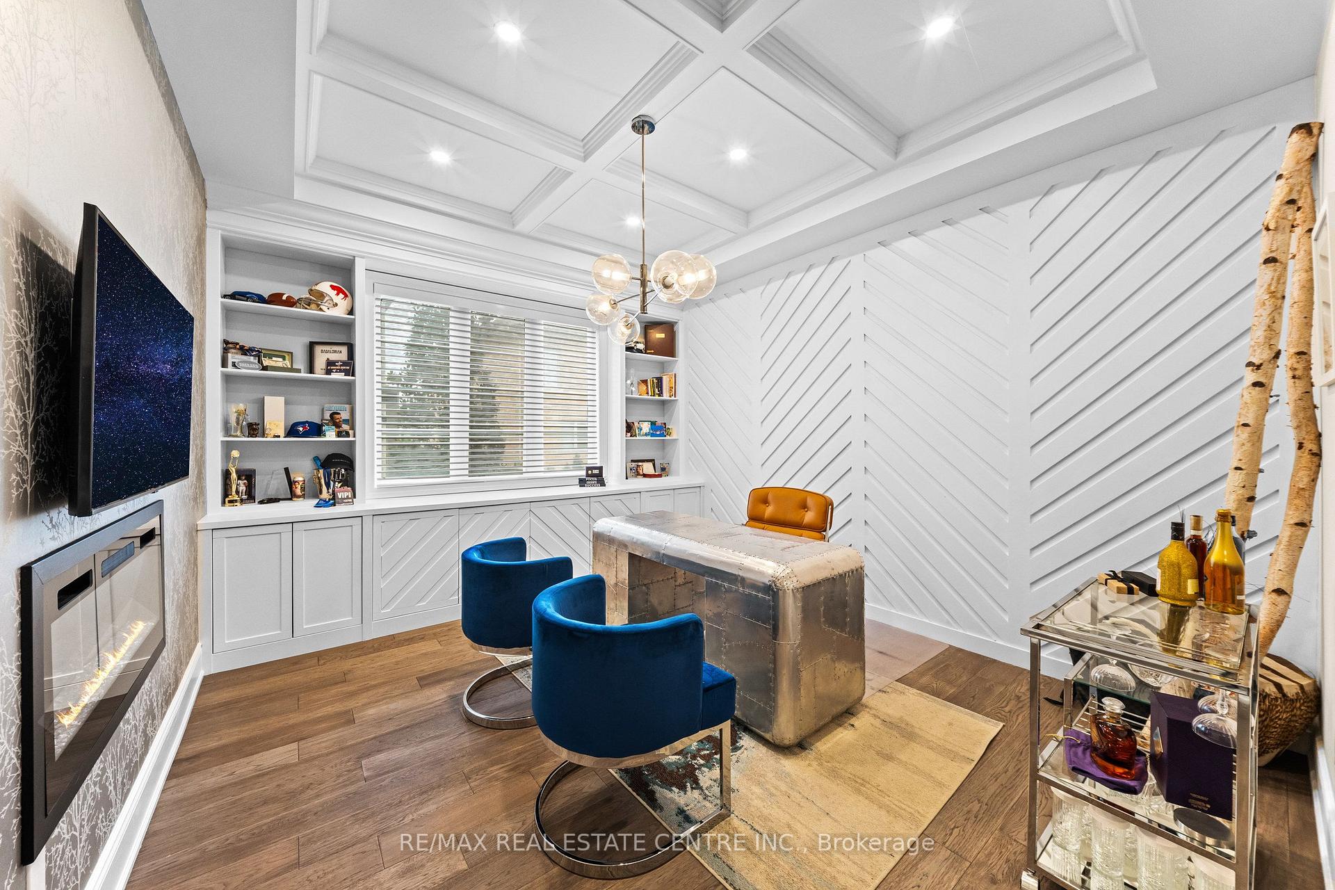 Photo 20 of 10 Rolling Green Court, Vaughan, Kleinburg — HOMEH