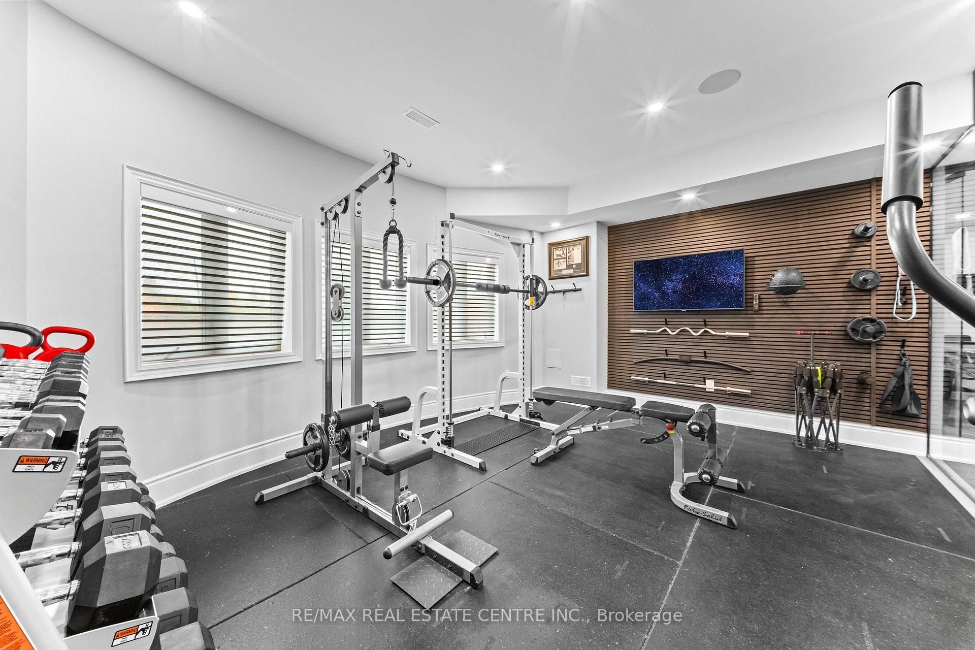Photo 45 of 10 Rolling Green Court, Vaughan, Kleinburg — HOMEH