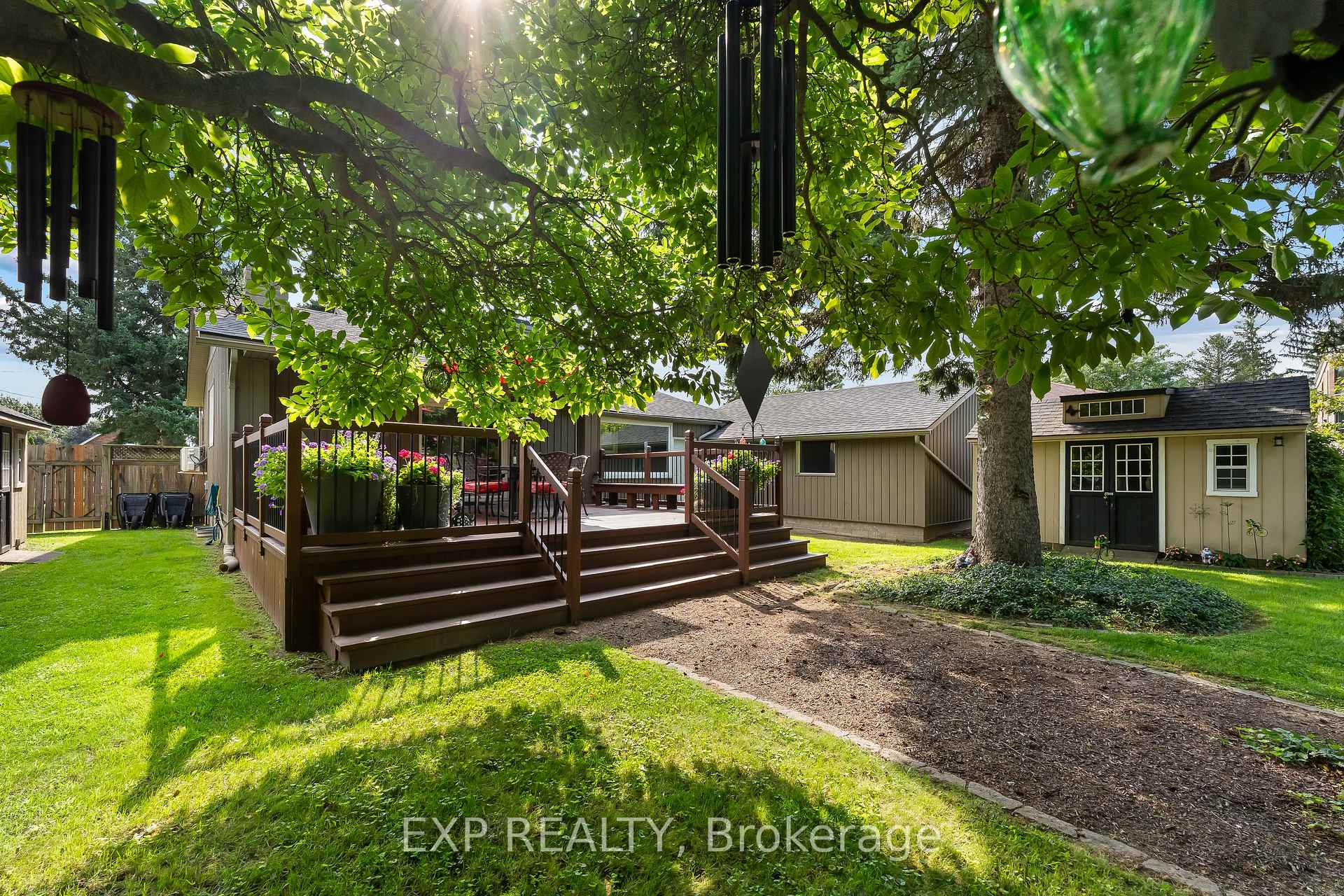 Photo 2 of 2753 St Paul Avenue, Niagara Falls, Stamford — HOMEH