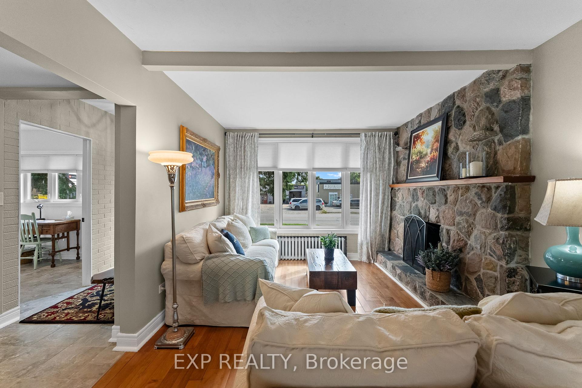 Photo 5 of 2753 St Paul Avenue, Niagara Falls, Stamford — HOMEH