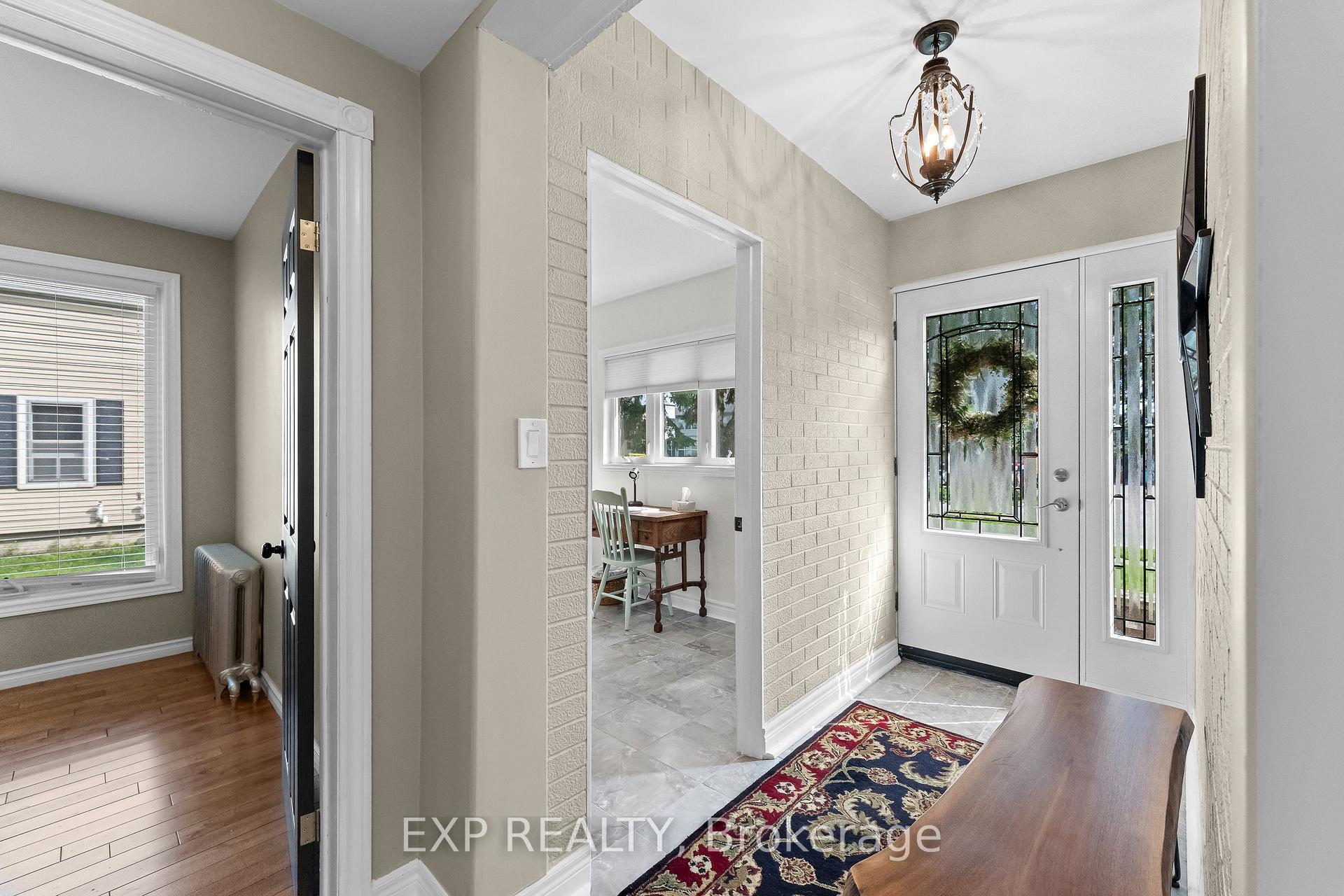 Photo 8 of 2753 St Paul Avenue, Niagara Falls, Stamford — HOMEH