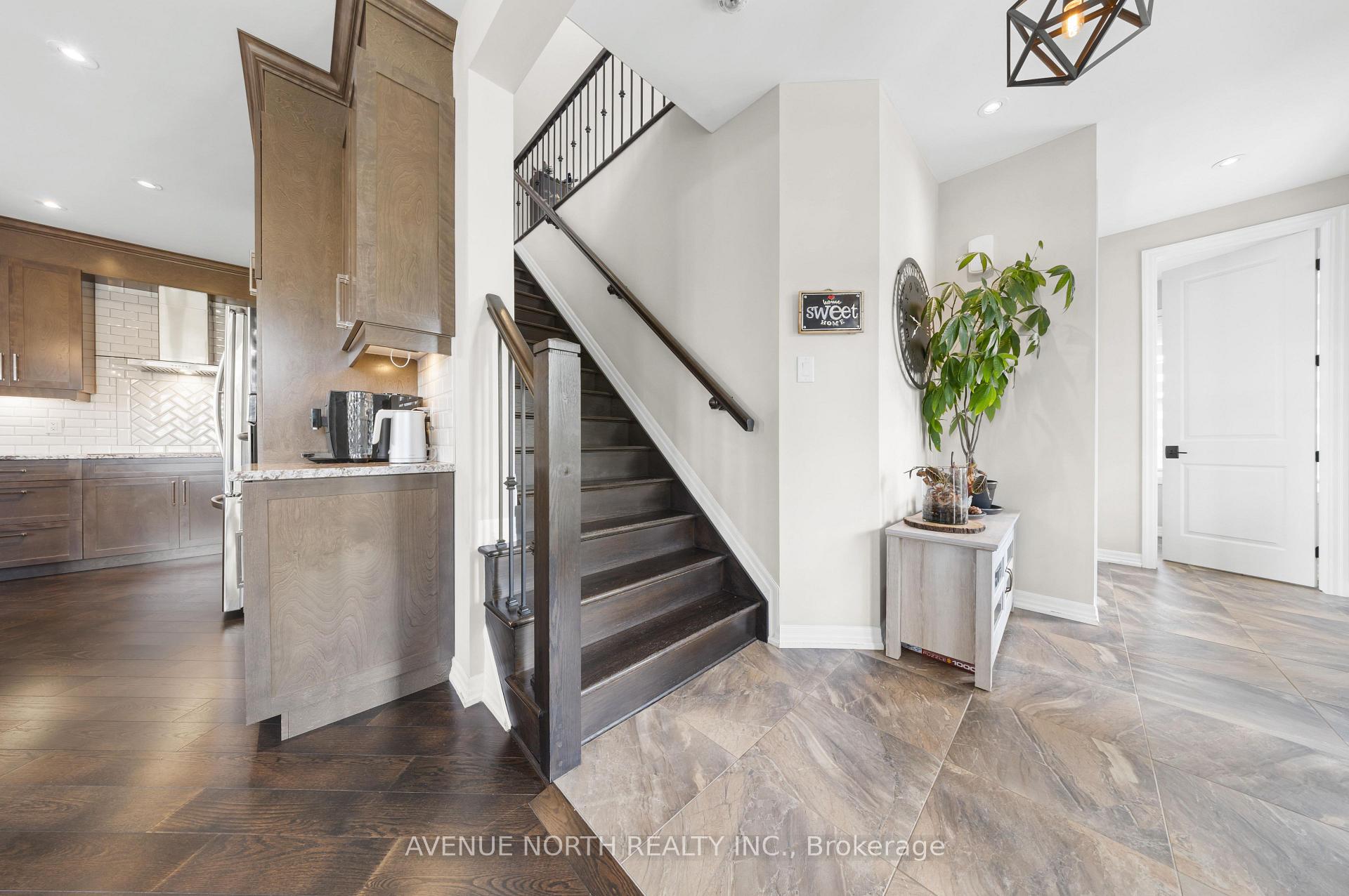 Photo 17 of 120 Mandalay Street, Ottawa, Avalon West — HOMEH
