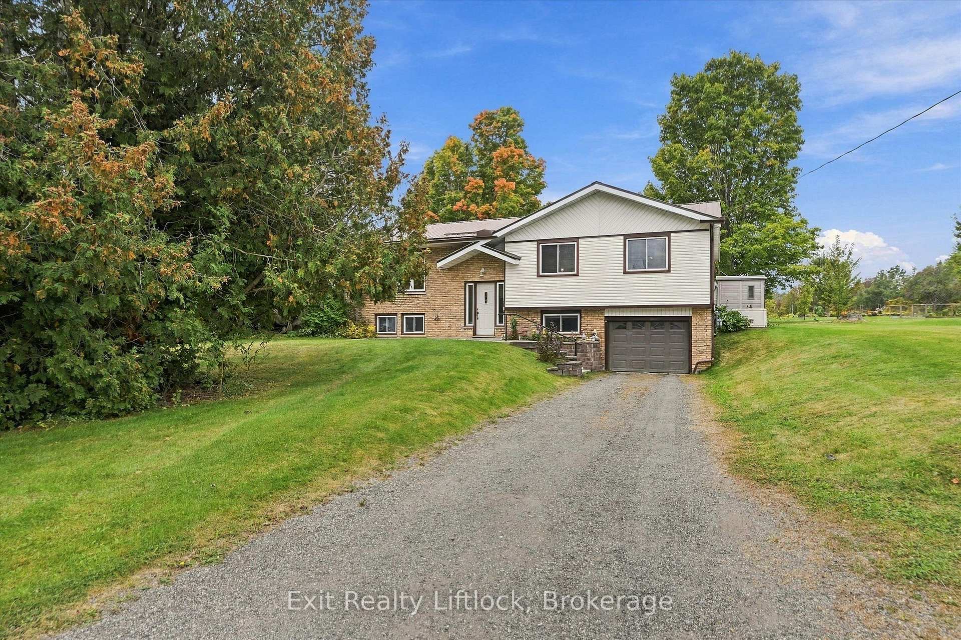 Photo 2 of 842 Chemongview Drive, Selwyn — HOMEH