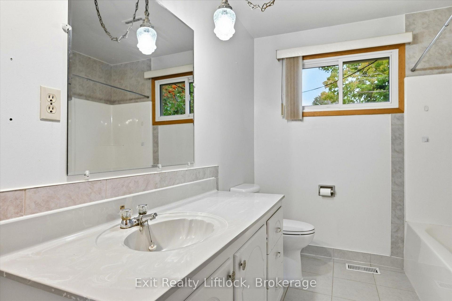 Photo 19 of 842 Chemongview Drive, Selwyn — HOMEH