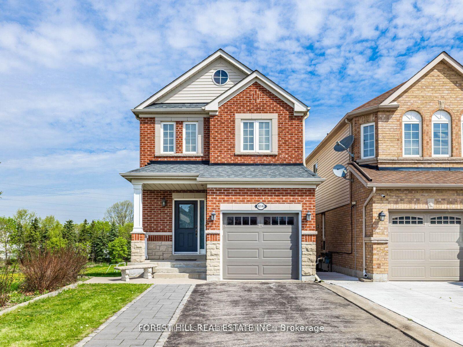Photo 2 of 614 Mcbean Avenue N, Newmarket, Stonehaven-Wyndham — HOMEH