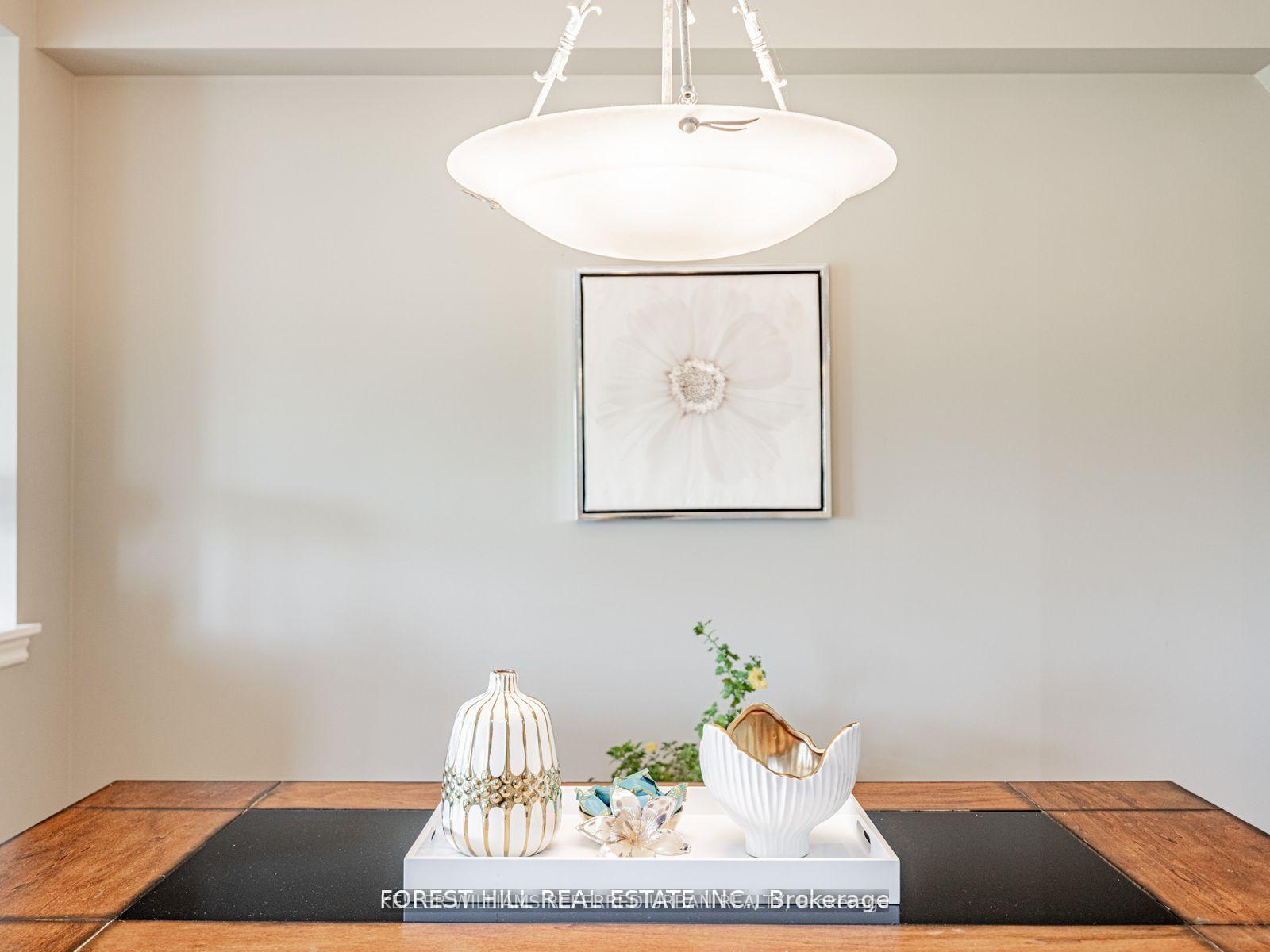 Photo 9 of 614 Mcbean Avenue N, Newmarket, Stonehaven-Wyndham — HOMEH