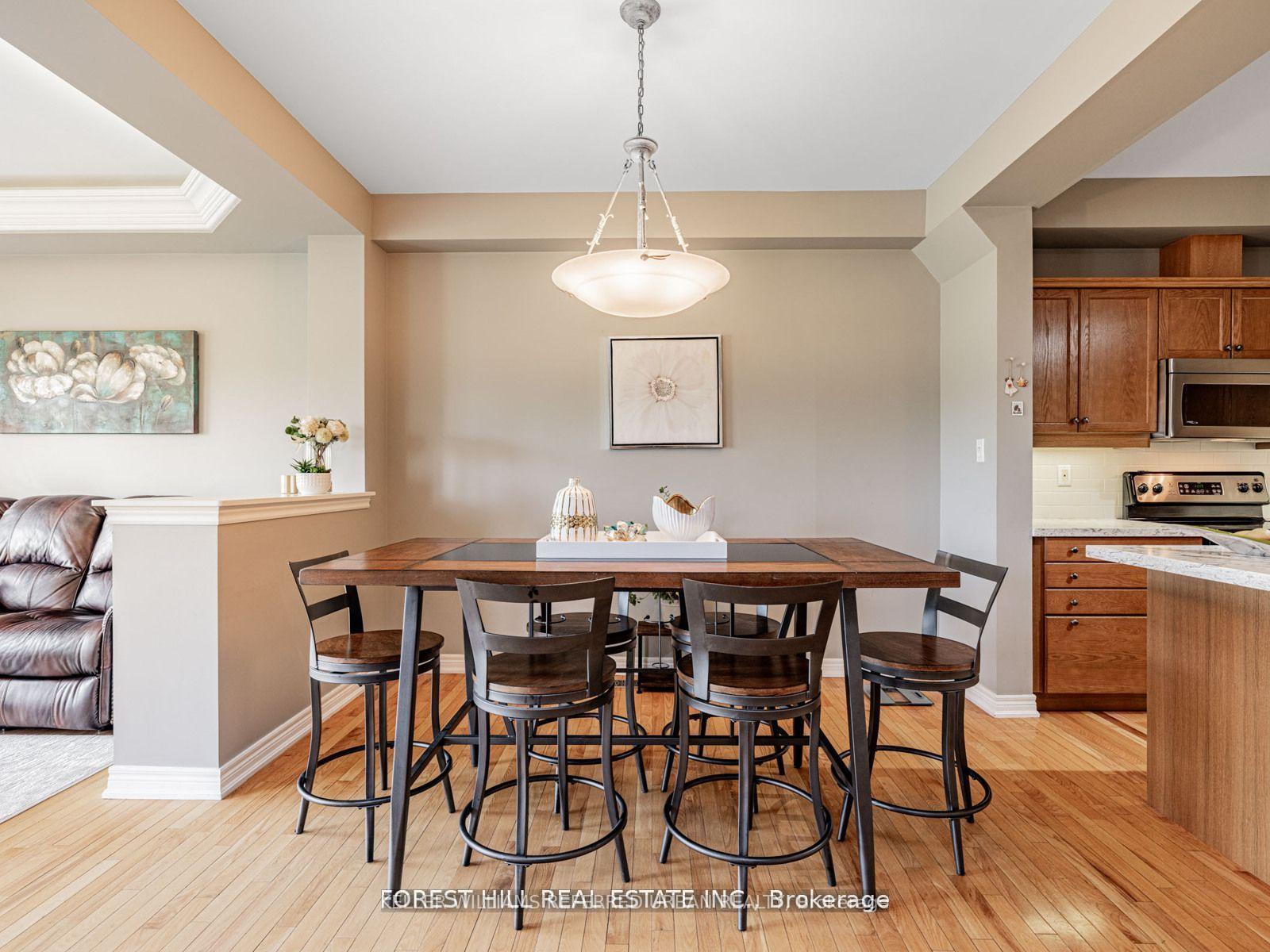 Photo 11 of 614 Mcbean Avenue N, Newmarket, Stonehaven-Wyndham — HOMEH