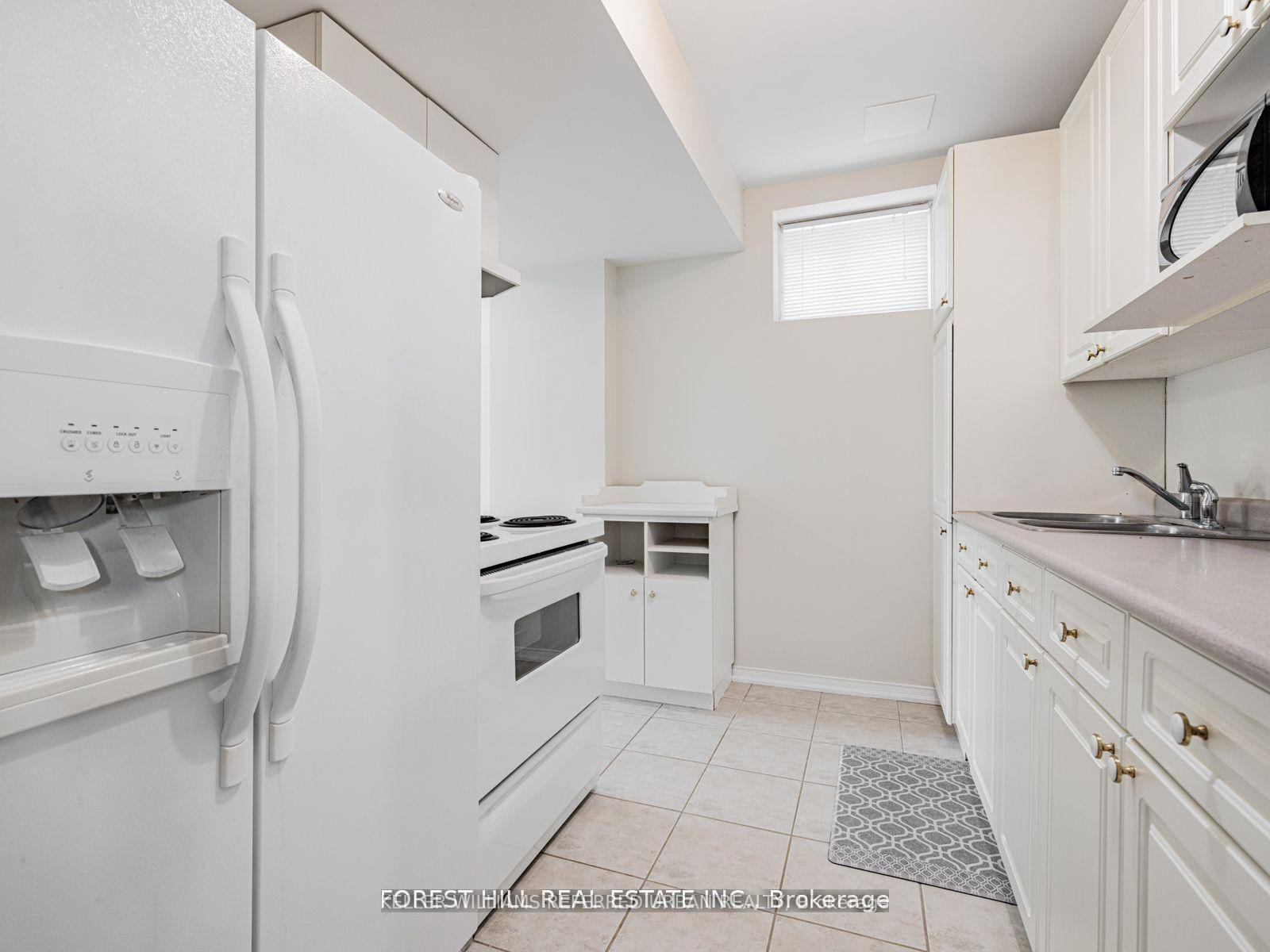Photo 32 of 614 Mcbean Avenue N, Newmarket, Stonehaven-Wyndham — HOMEH