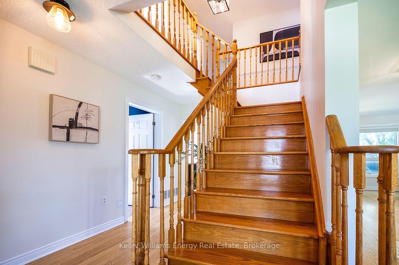 Photo 7 of 329 Challenger Court, Clarington, Newcastle — HOMEH