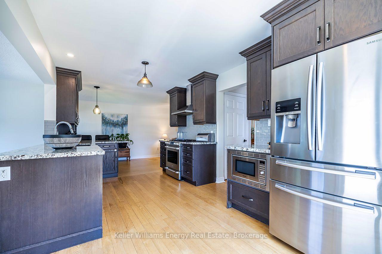 Photo 15 of 329 Challenger Court, Clarington, Newcastle — HOMEH