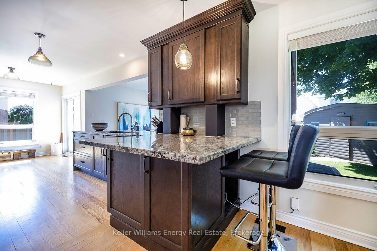 Photo 18 of 329 Challenger Court, Clarington, Newcastle — HOMEH